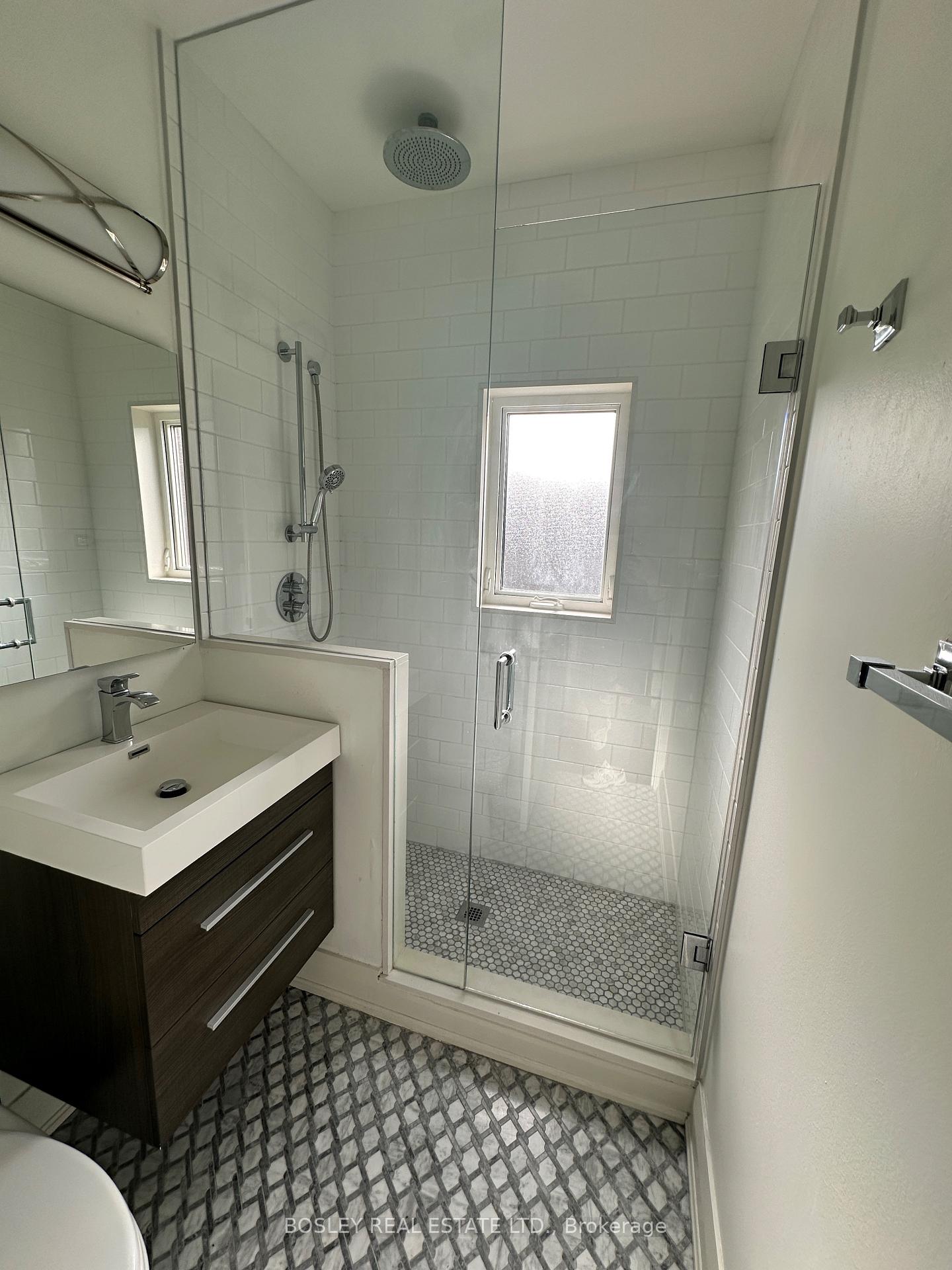 Photo 13 of Unit 2, 229 Manor Road E, Toronto, Mount Pleasant East — HOMEH