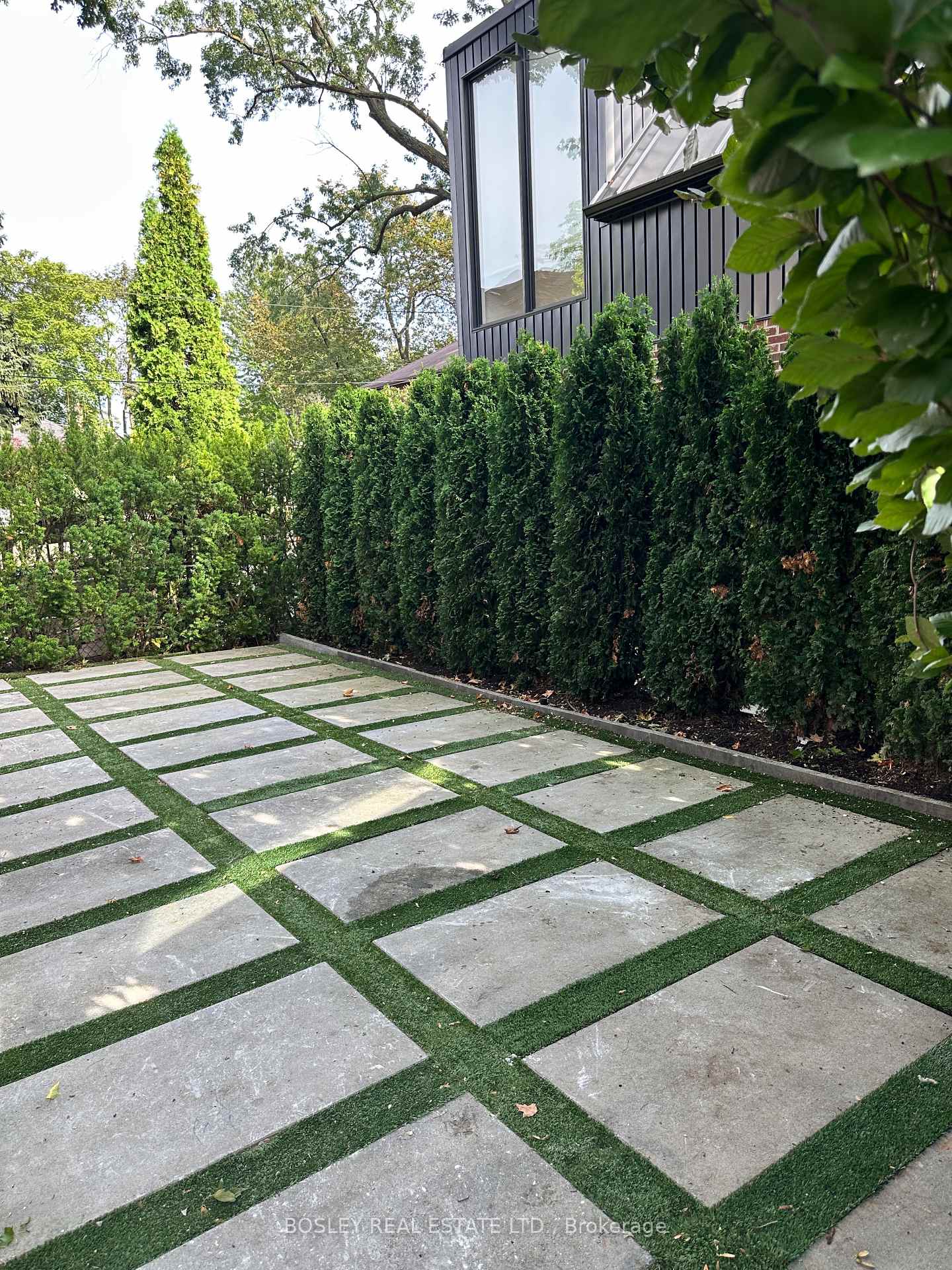 Photo 21 of Unit 2, 229 Manor Road E, Toronto, Mount Pleasant East — HOMEH
