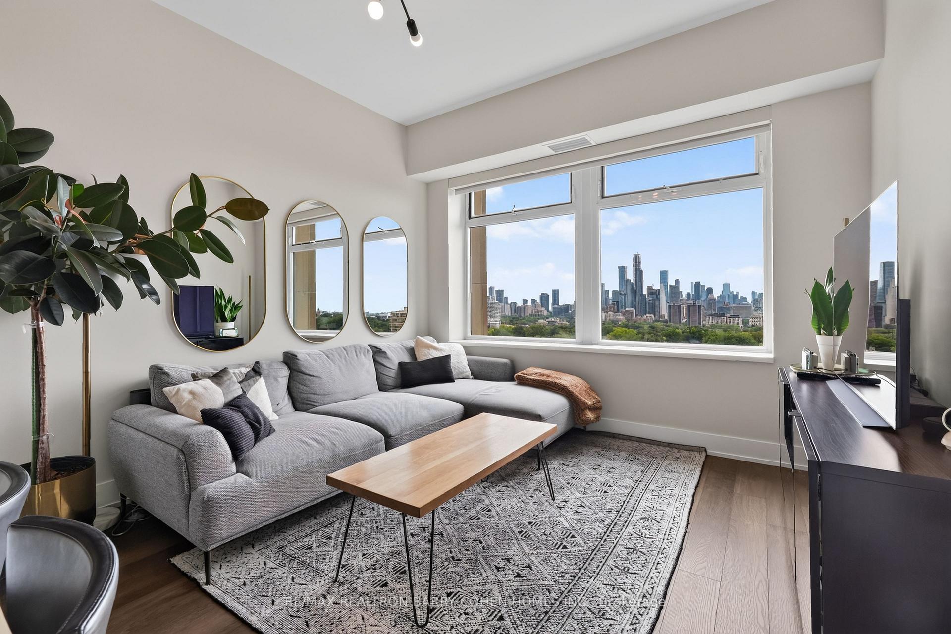 Photo 7 of Unit 1018, 111 St Clair Avenue W, Toronto, Yonge-St. Clair — HOMEH