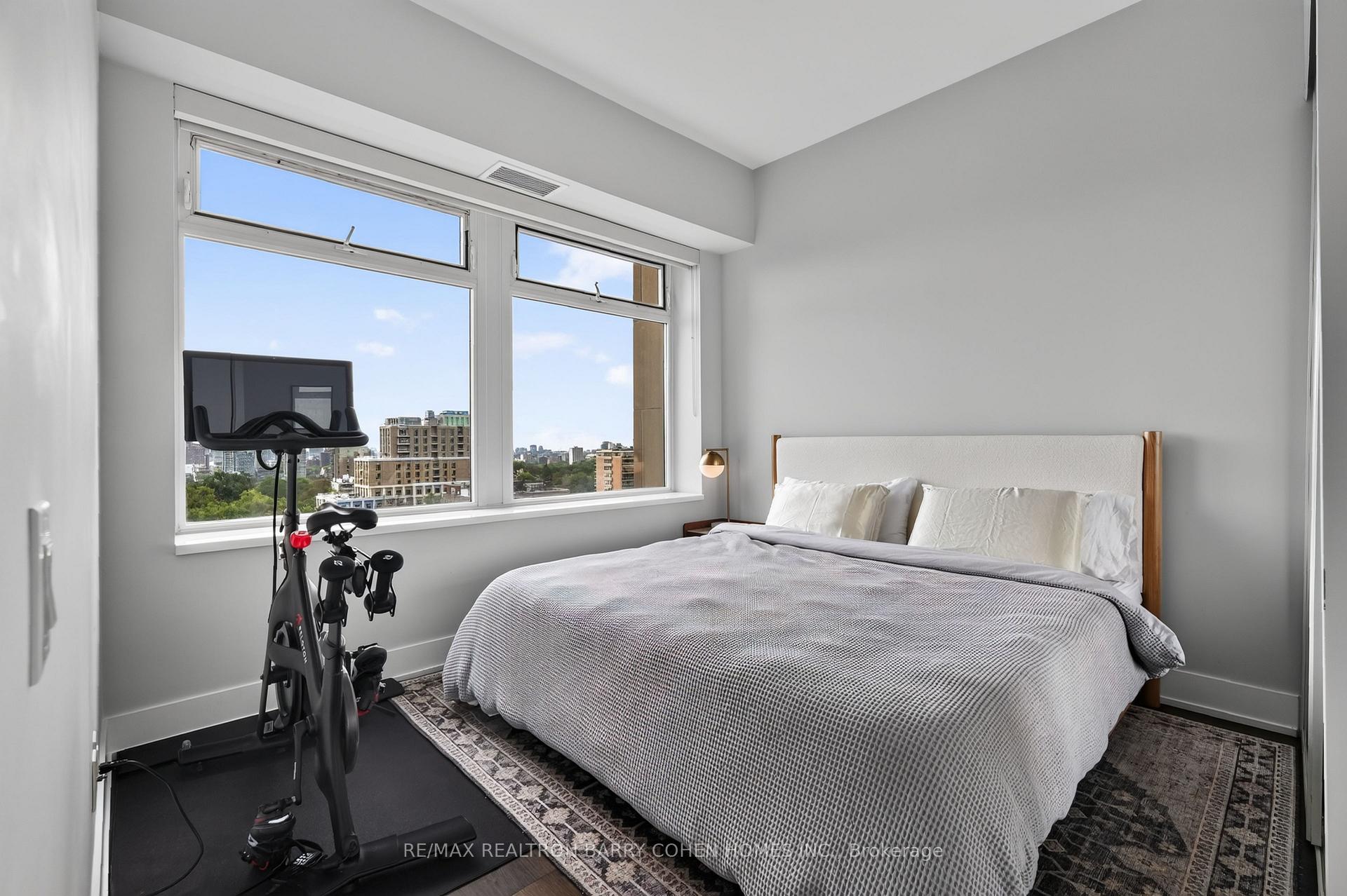 Photo 8 of Unit 1018, 111 St Clair Avenue W, Toronto, Yonge-St. Clair — HOMEH
