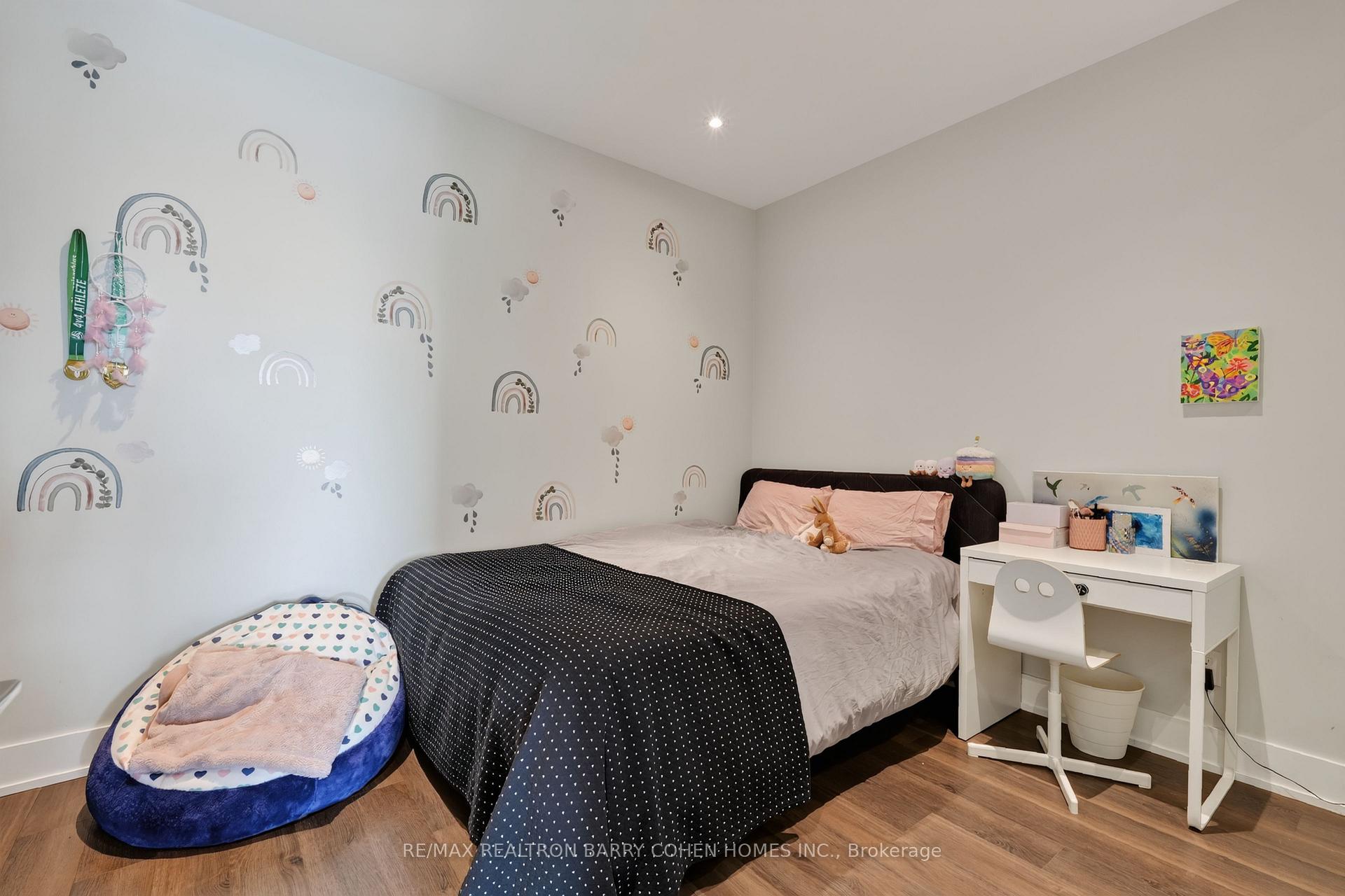 Photo 11 of Unit 1018, 111 St Clair Avenue W, Toronto, Yonge-St. Clair — HOMEH
