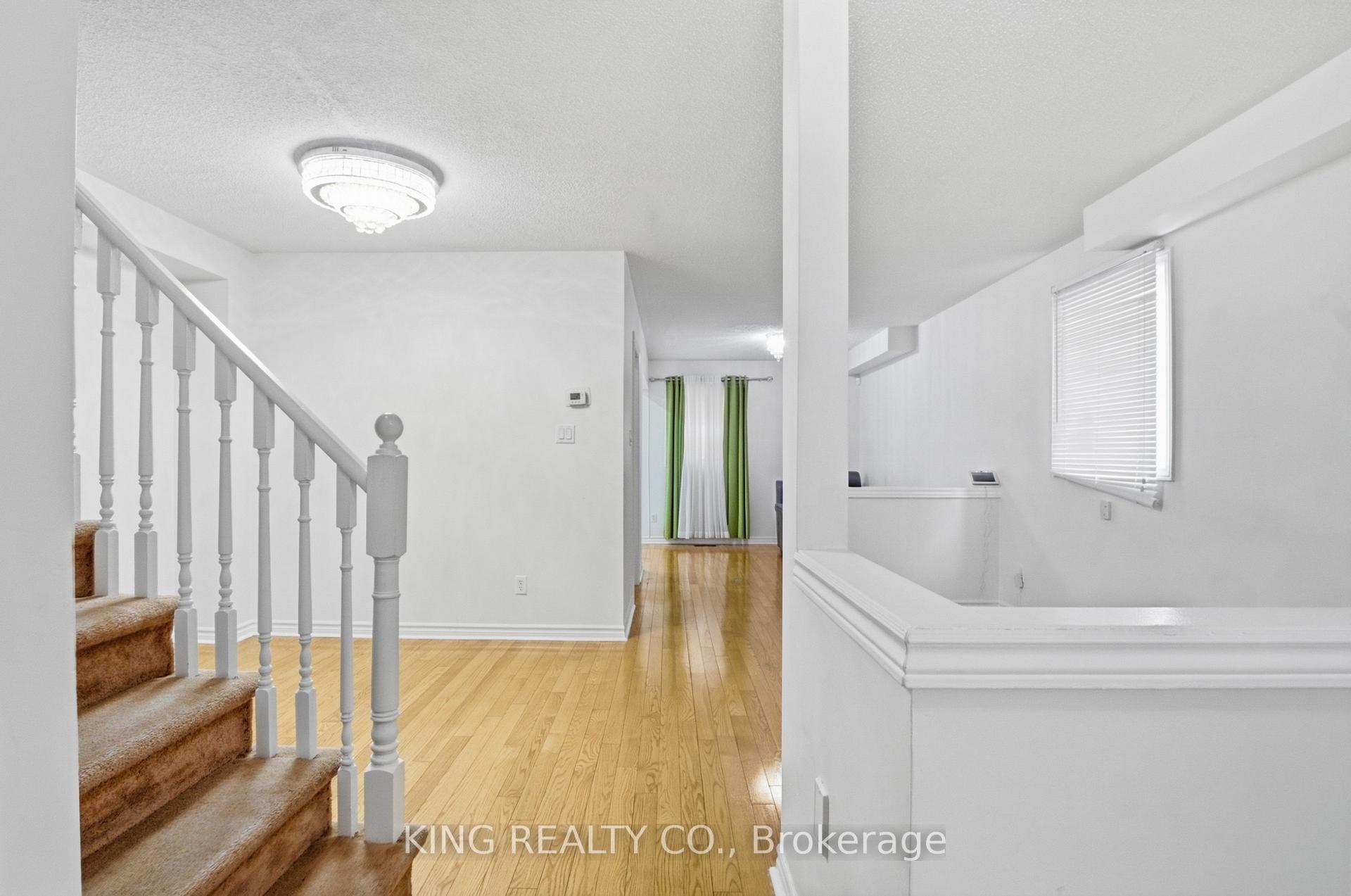 Photo 15 of 81 Tessler Crescent, Brampton, Brampton West — HOMEH