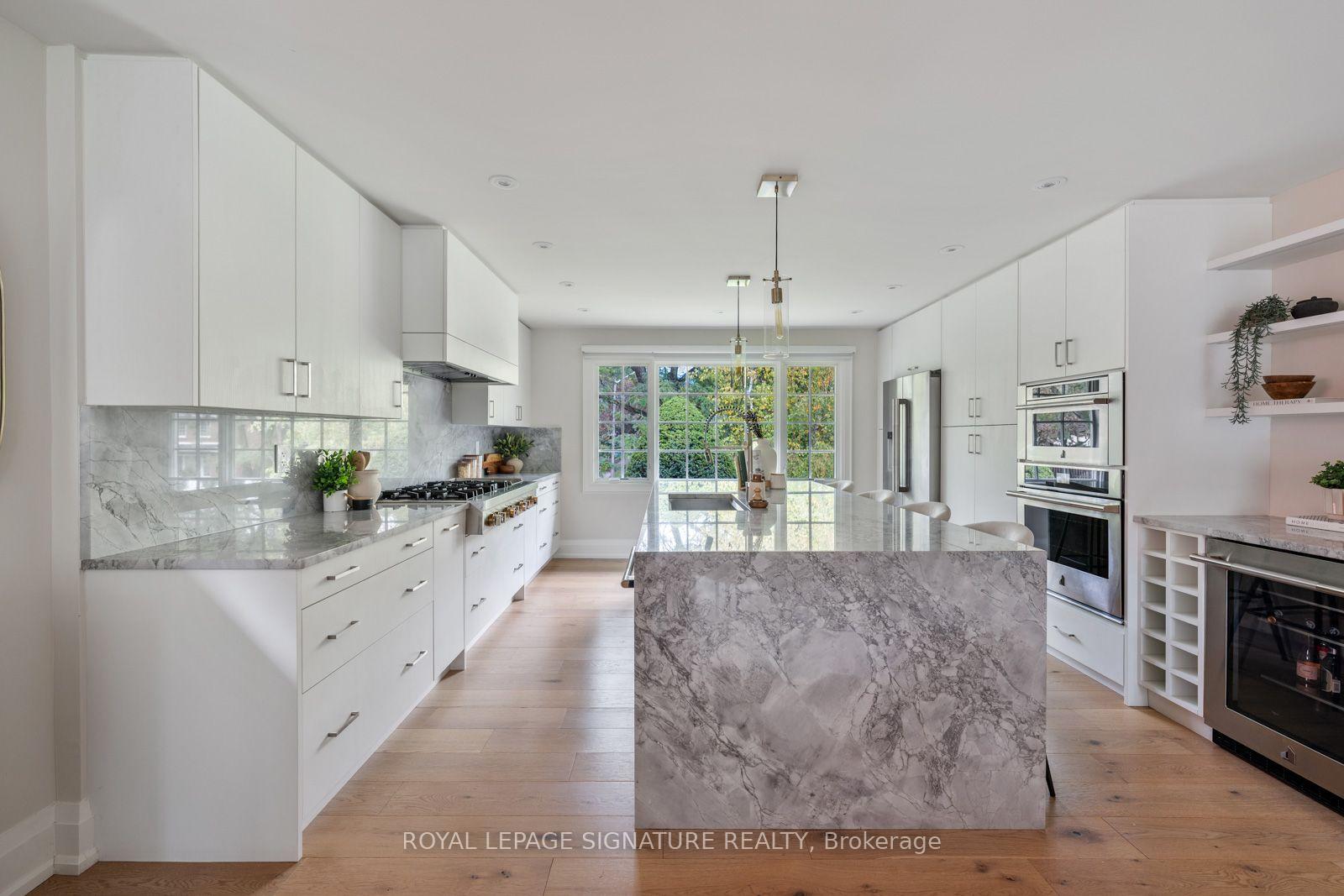 Photo 7 of 9 Danville Drive, North York, St. Andrew-Windfields — HOMEH