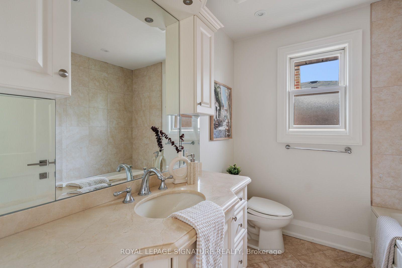 Photo 20 of 9 Danville Drive, North York, St. Andrew-Windfields — HOMEH