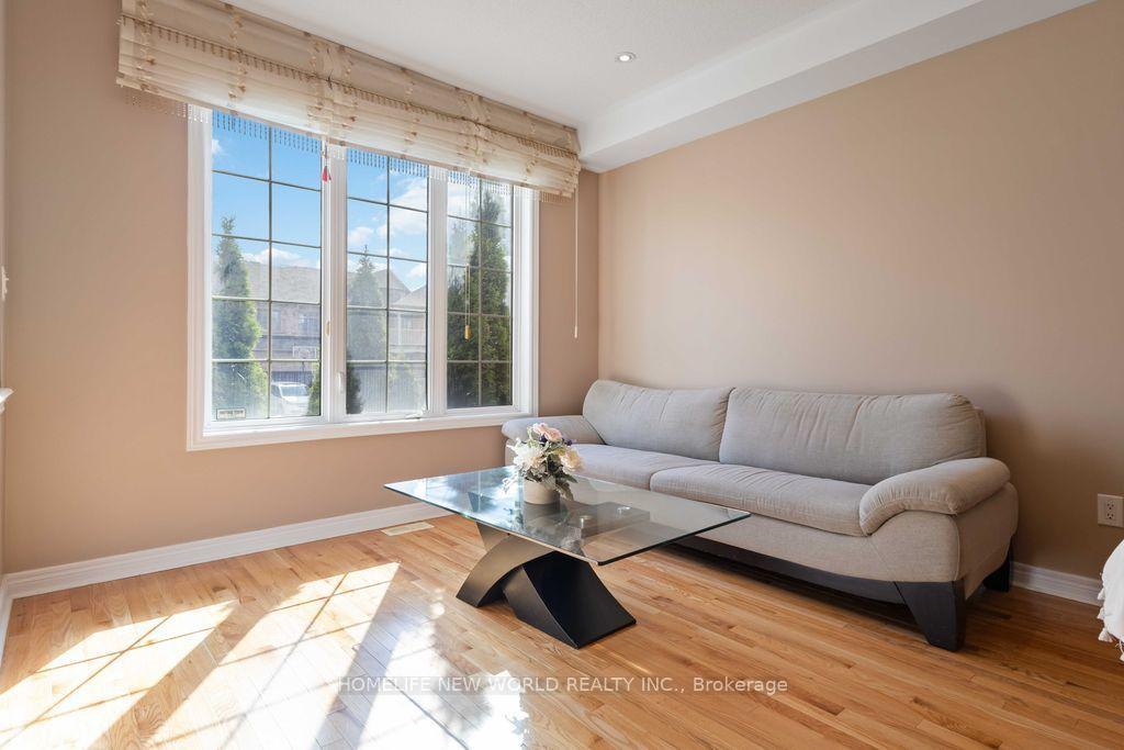 Photo 5 of 332 Williamson Road, Markham, Greensborough — HOMEH