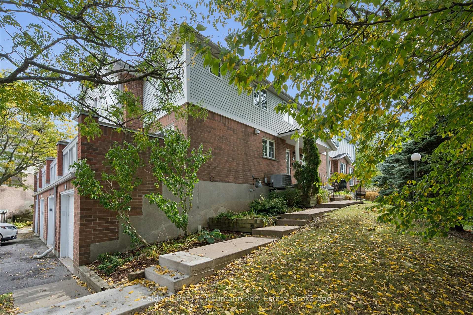 Photo 2 of Unit 20, 941 Gordon Street, Guelph, Kortright West — HOMEH