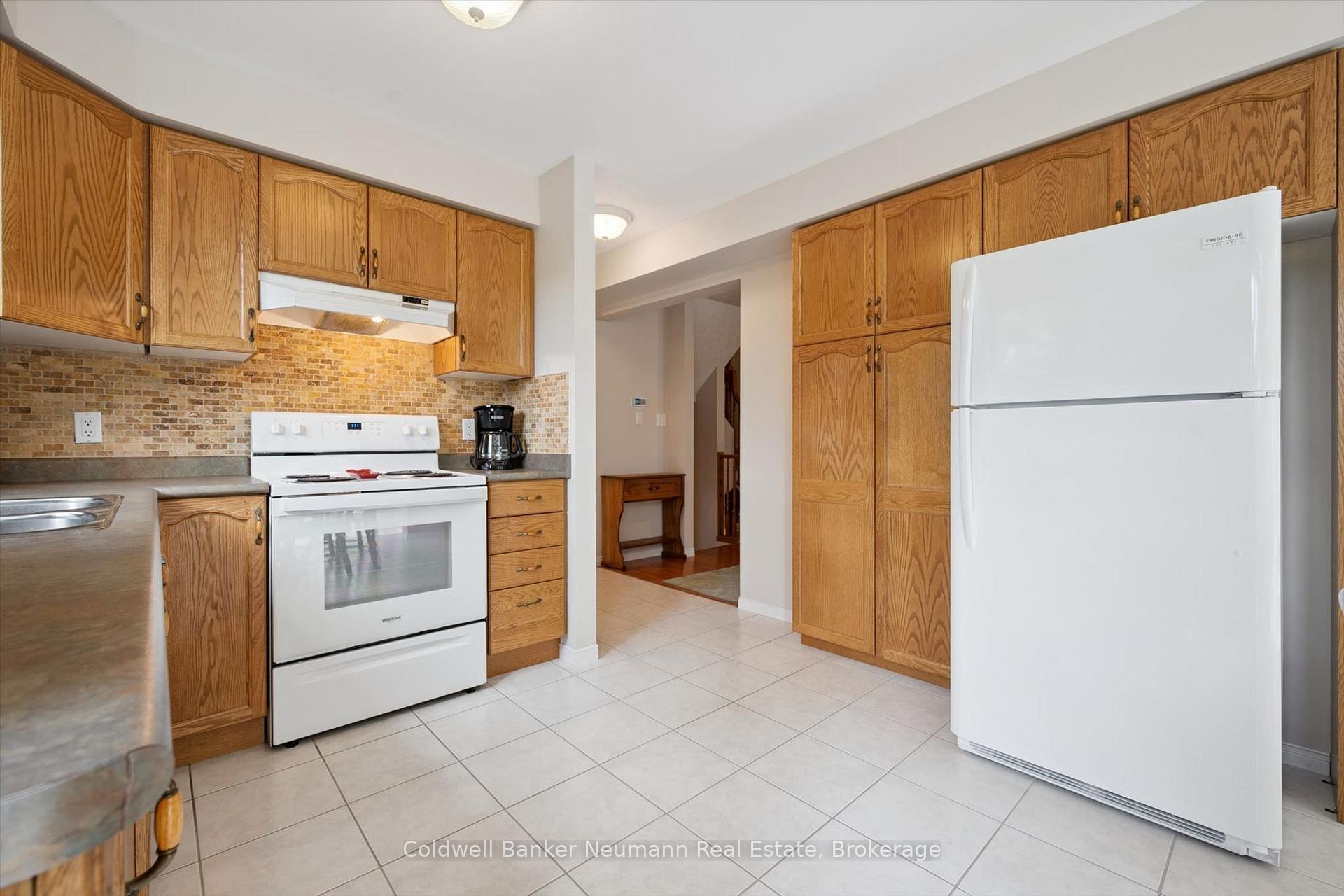 Photo 11 of Unit 20, 941 Gordon Street, Guelph, Kortright West — HOMEH