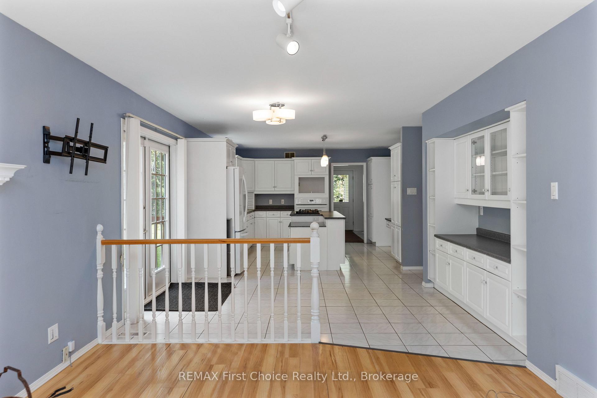 Photo 12 of 2086 Granite Road Granite Road, Thunder Bay, McIntyre South — HOMEH