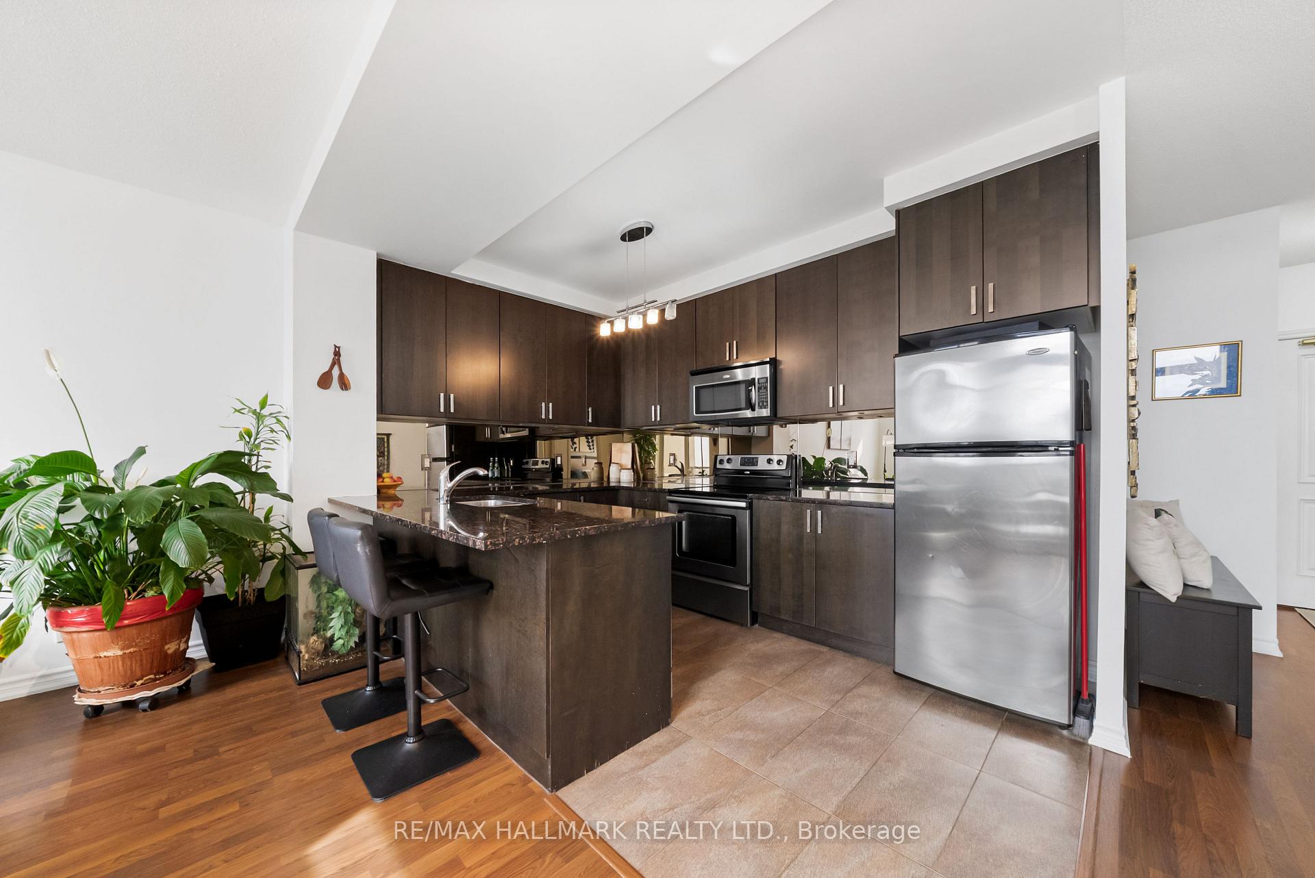 Photo 12 of Unit 1609, 9235 Jane Street, Vaughan, Maple — HOMEH