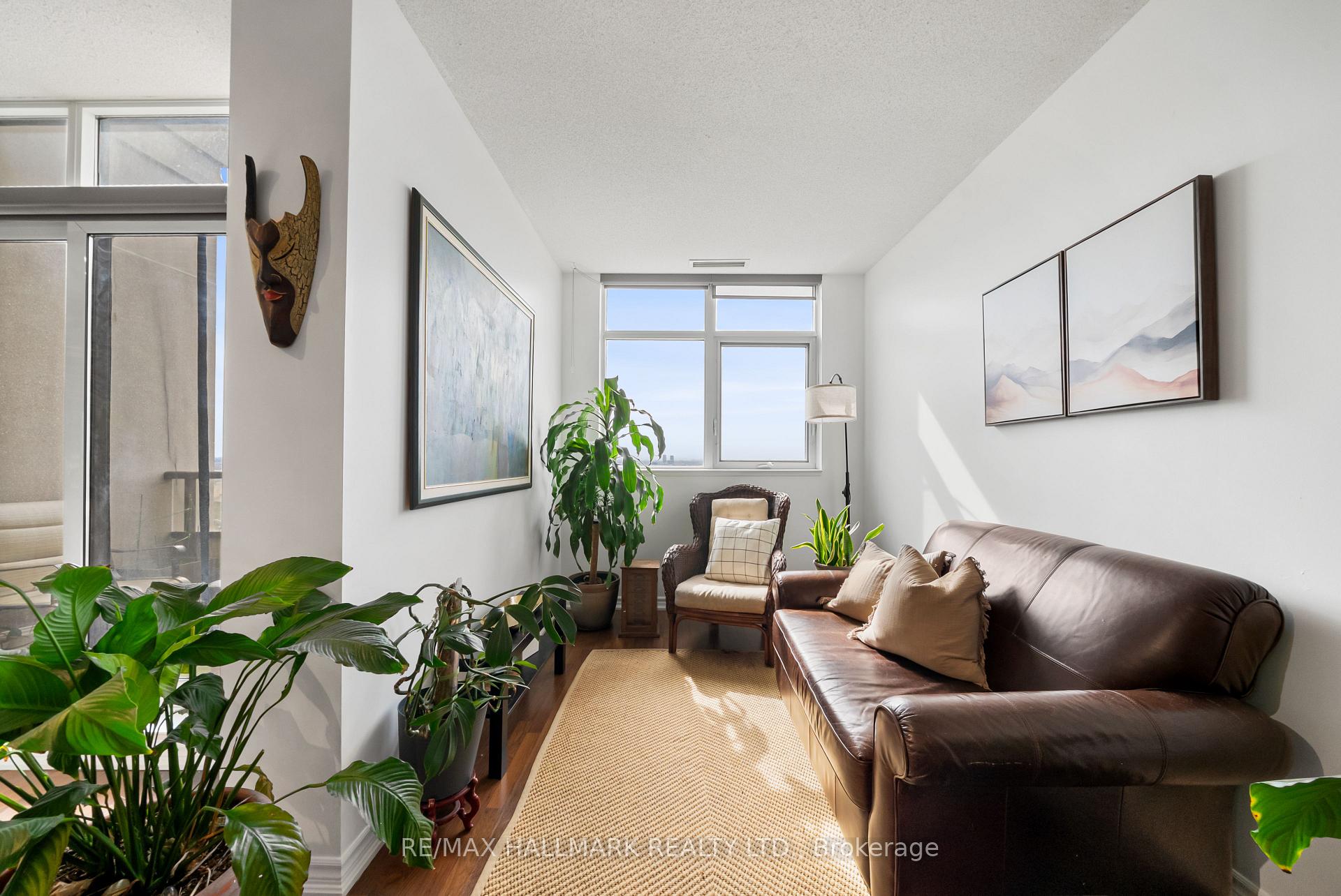 Photo 16 of Unit 1609, 9235 Jane Street, Vaughan, Maple — HOMEH
