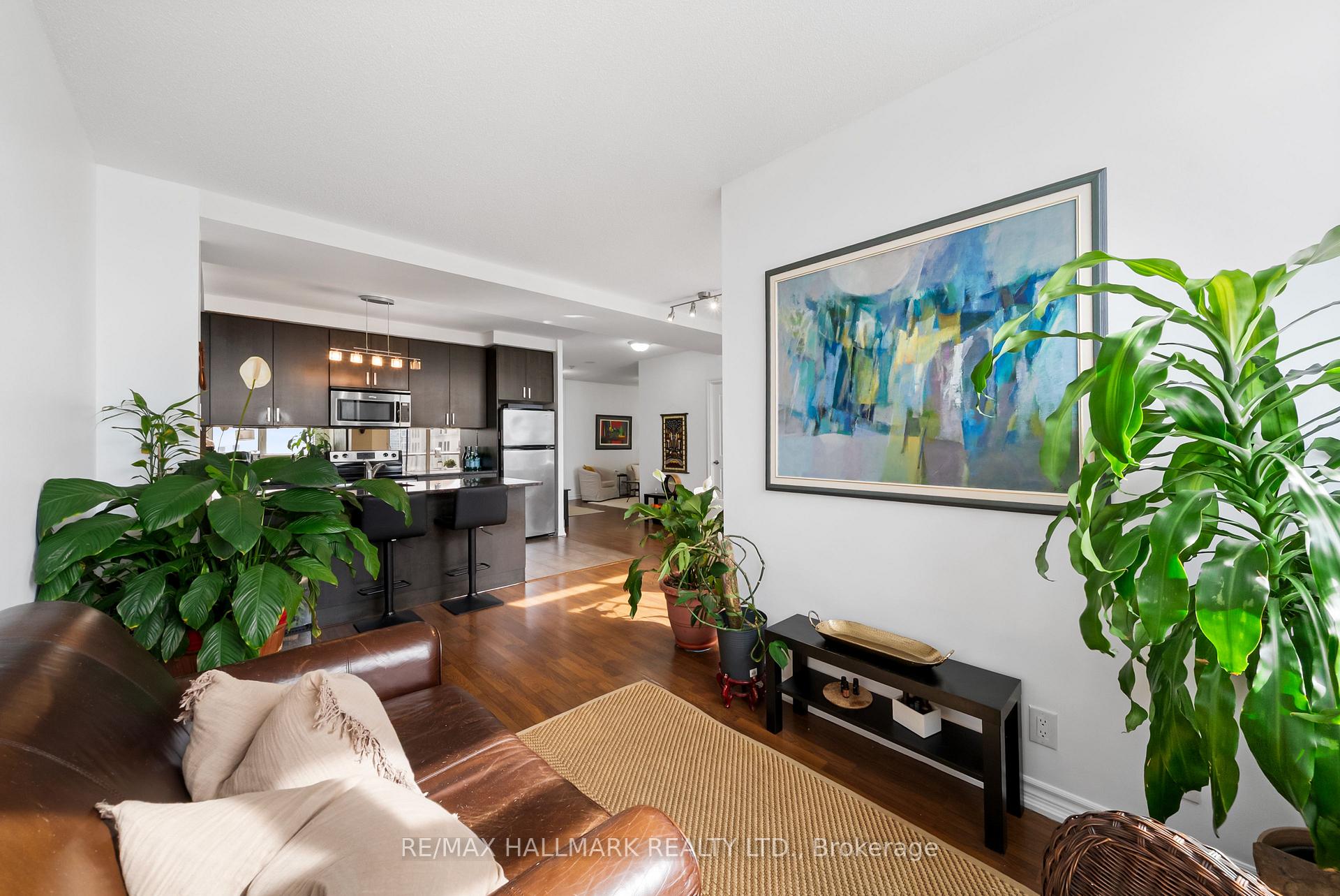 Photo 17 of Unit 1609, 9235 Jane Street, Vaughan, Maple — HOMEH