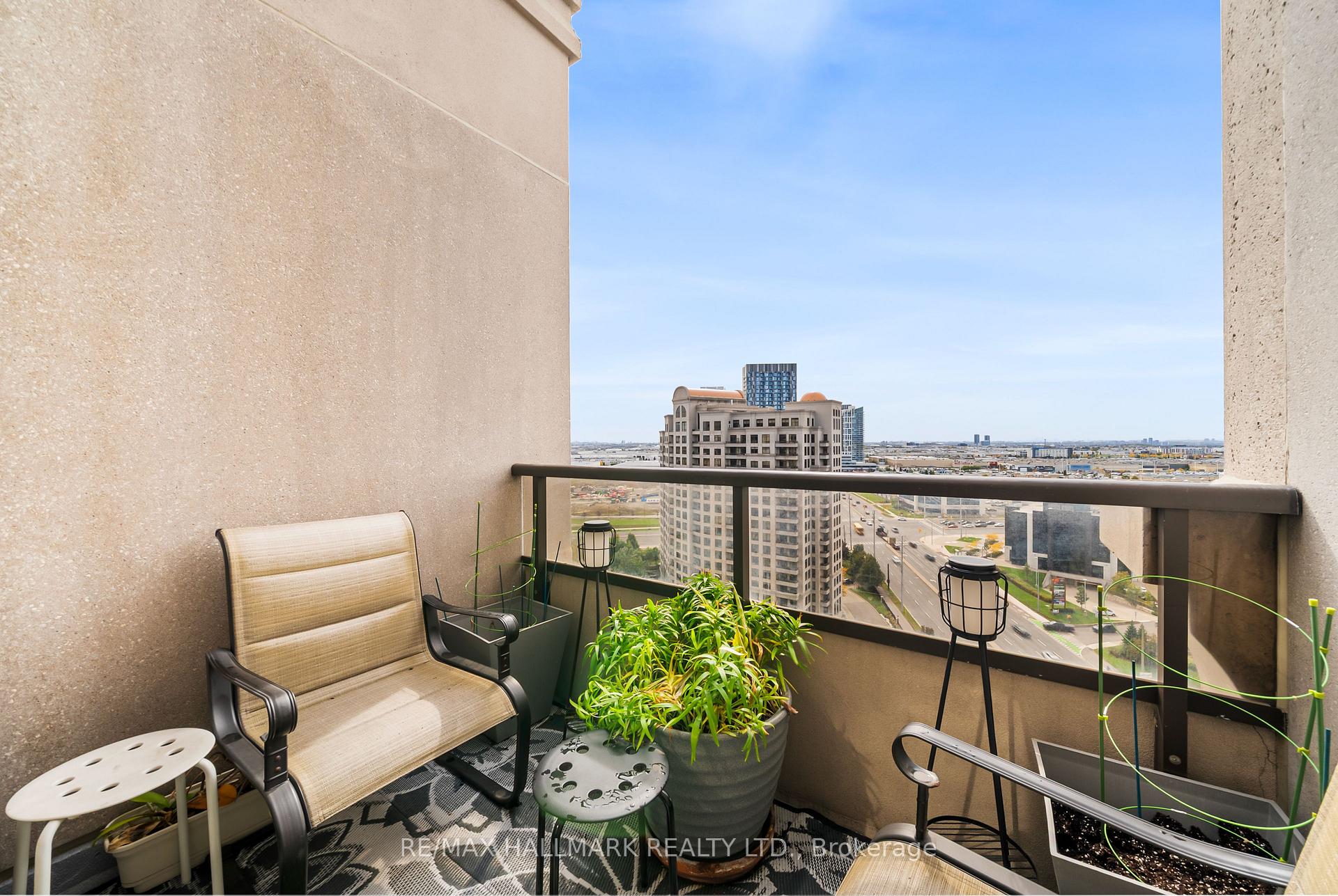 Photo 21 of Unit 1609, 9235 Jane Street, Vaughan, Maple — HOMEH