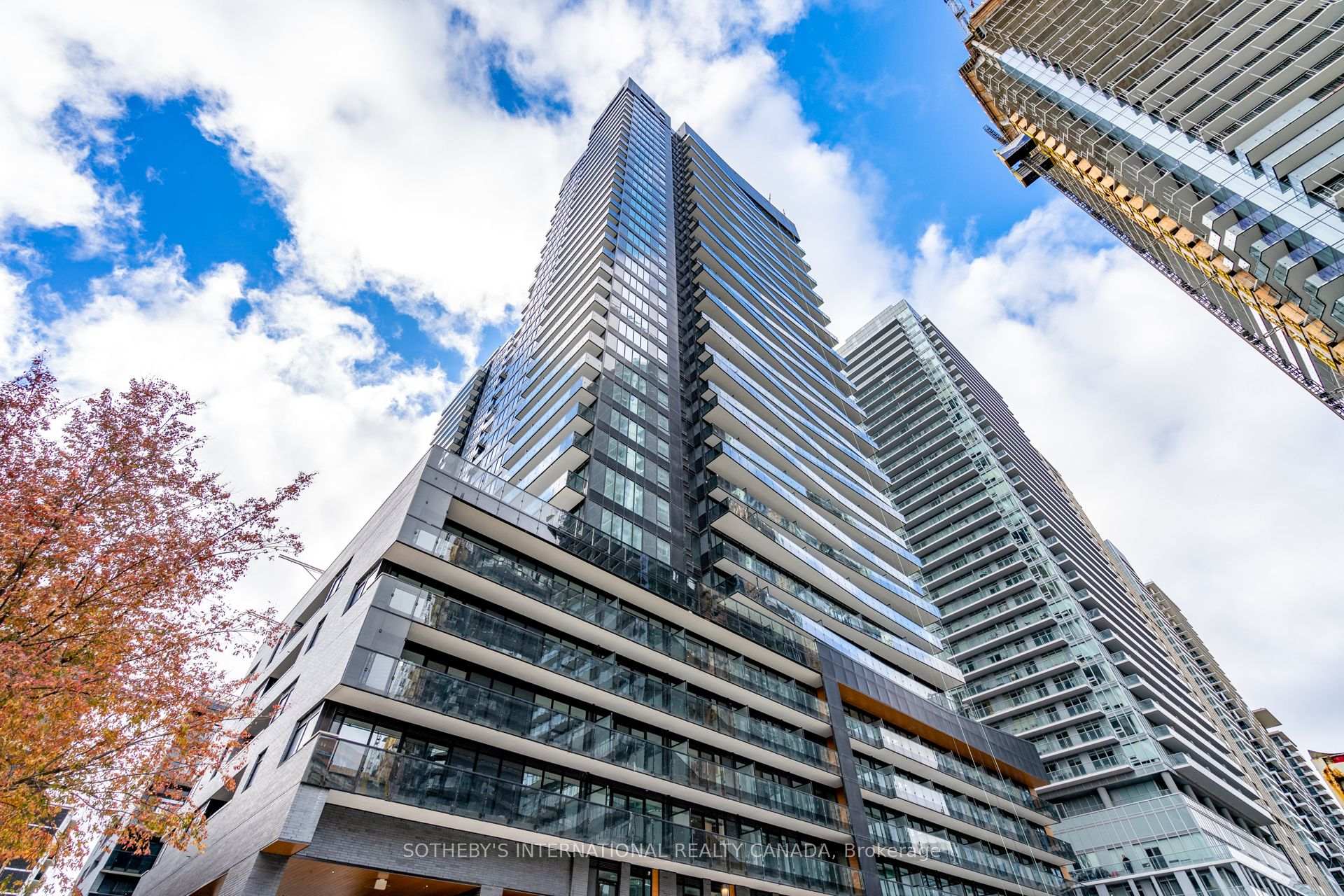 Photo 1 of Unit 407, 117 Broadway Avenue, Toronto, Mount Pleasant West — HOMEH