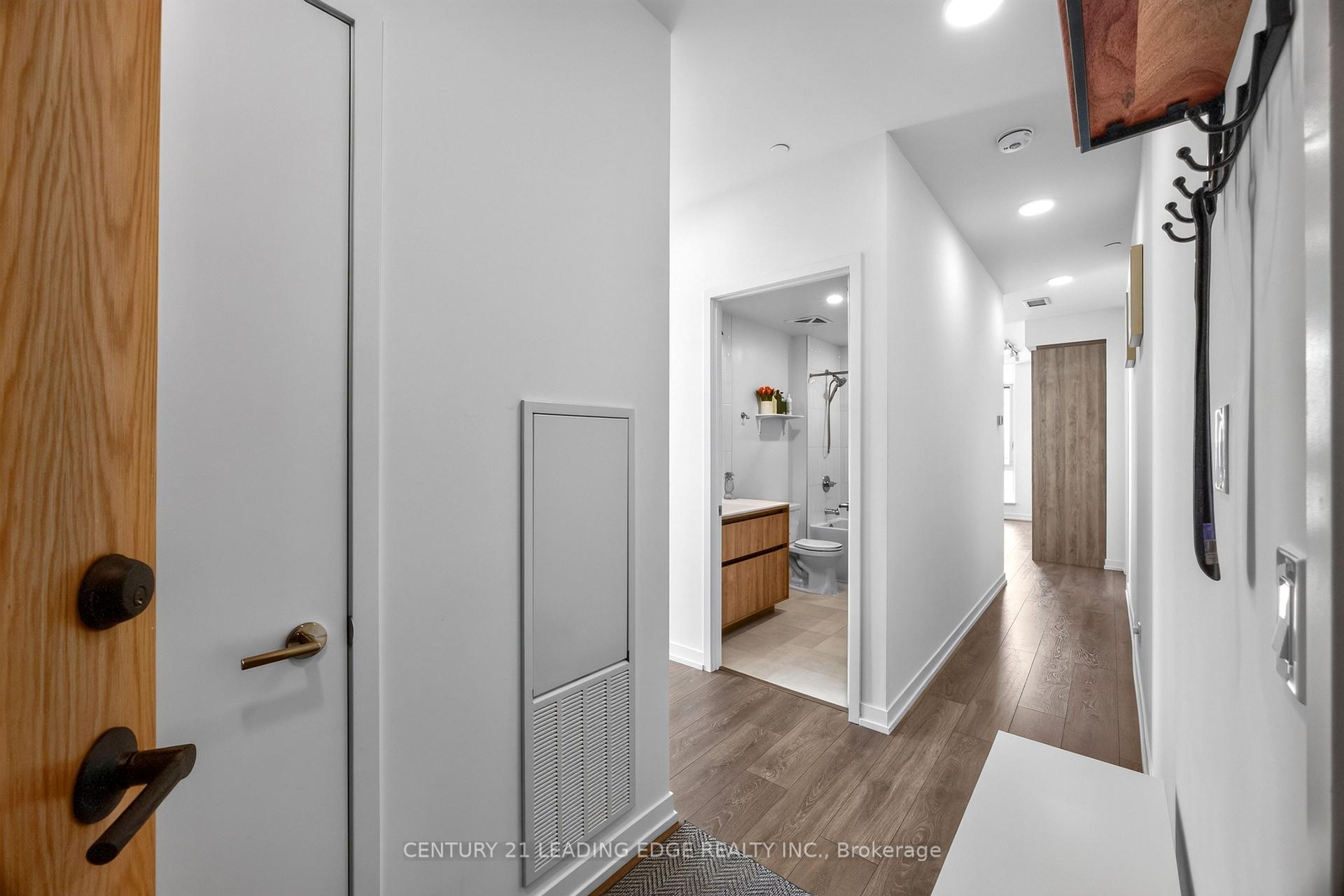 Photo 3 of Unit 1010, 8 Beverley Glen Boulevard, Vaughan, Beverley Glen — HOMEH