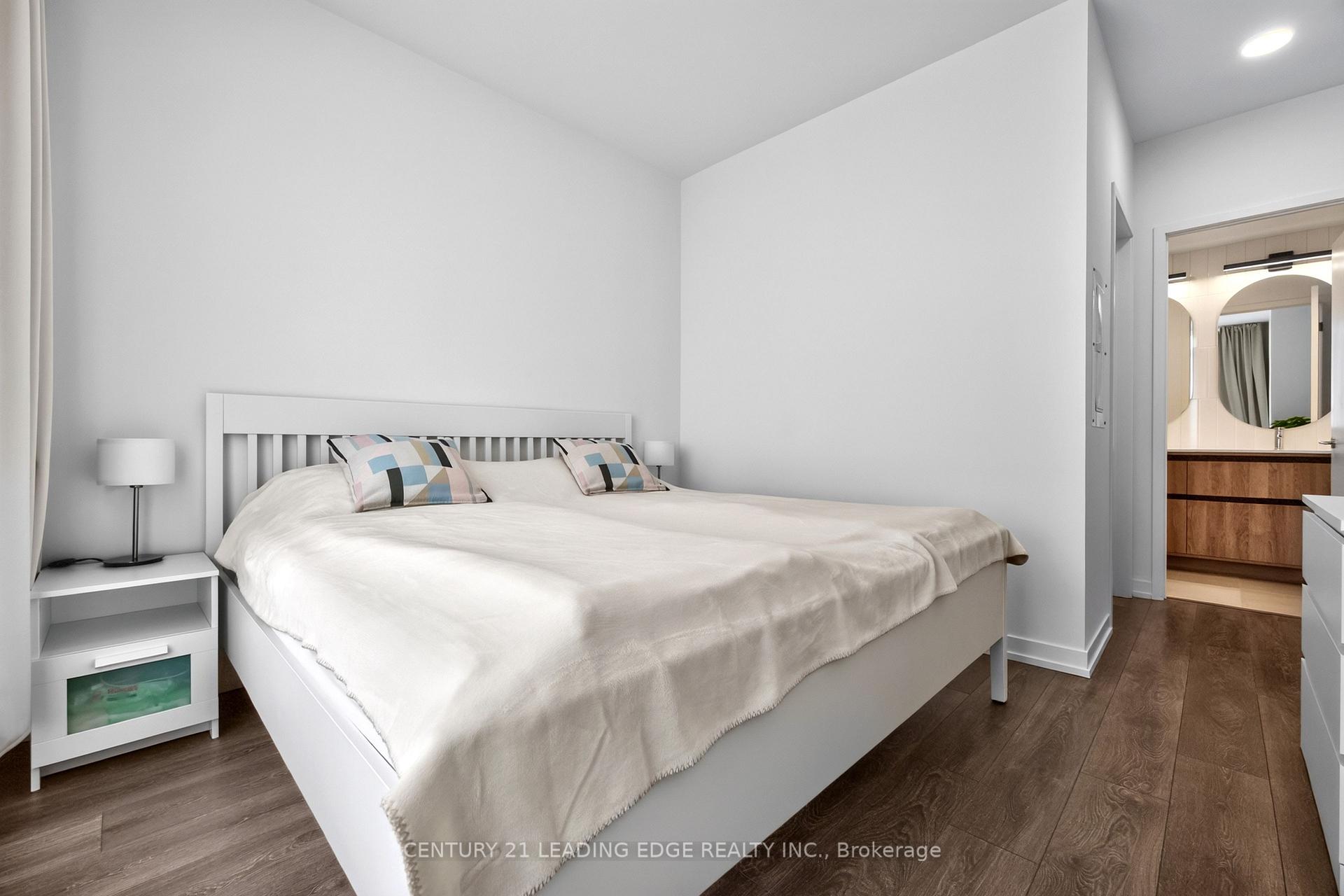 Photo 12 of Unit 1010, 8 Beverley Glen Boulevard, Vaughan, Beverley Glen — HOMEH