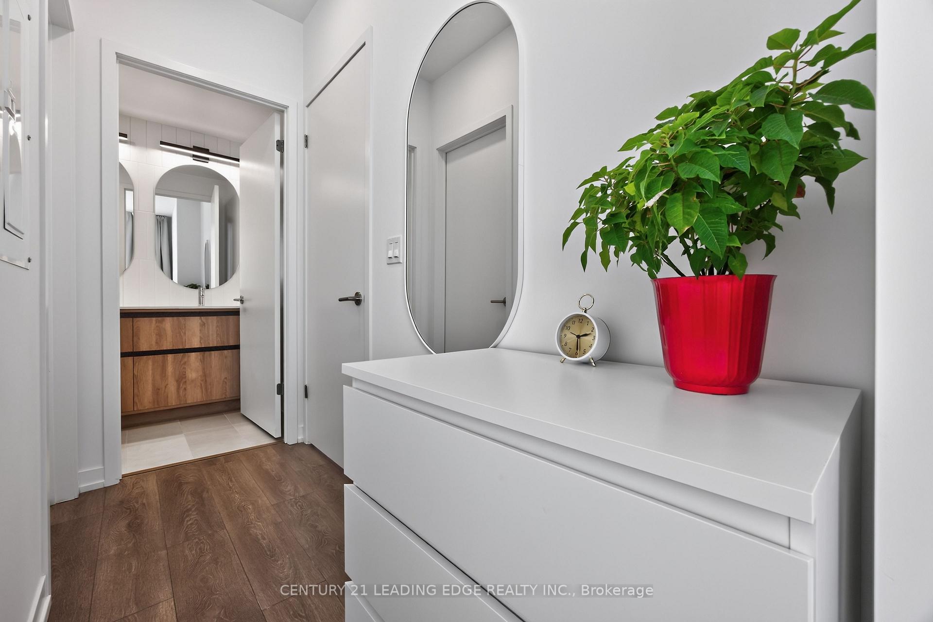 Photo 13 of Unit 1010, 8 Beverley Glen Boulevard, Vaughan, Beverley Glen — HOMEH