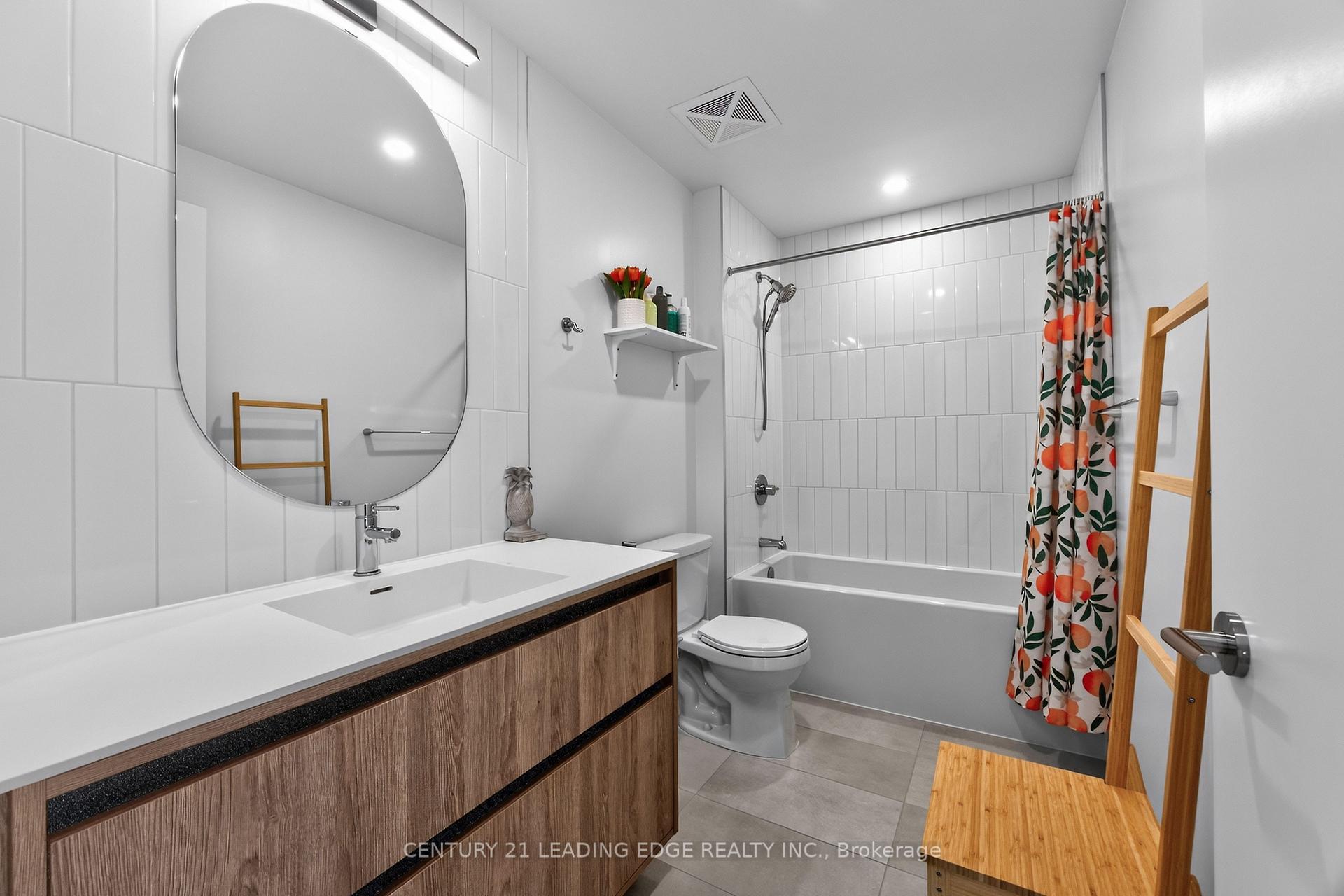 Photo 18 of Unit 1010, 8 Beverley Glen Boulevard, Vaughan, Beverley Glen — HOMEH