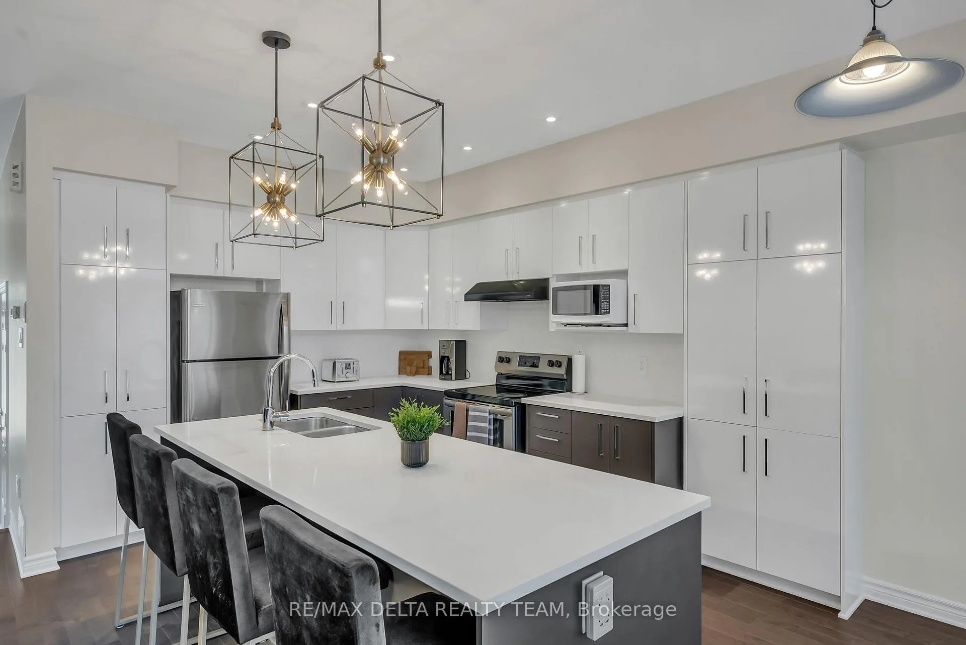Photo 7 of 700 Guardian Grove, Ottawa, Riverside South/Gloucester Glen — HOMEH