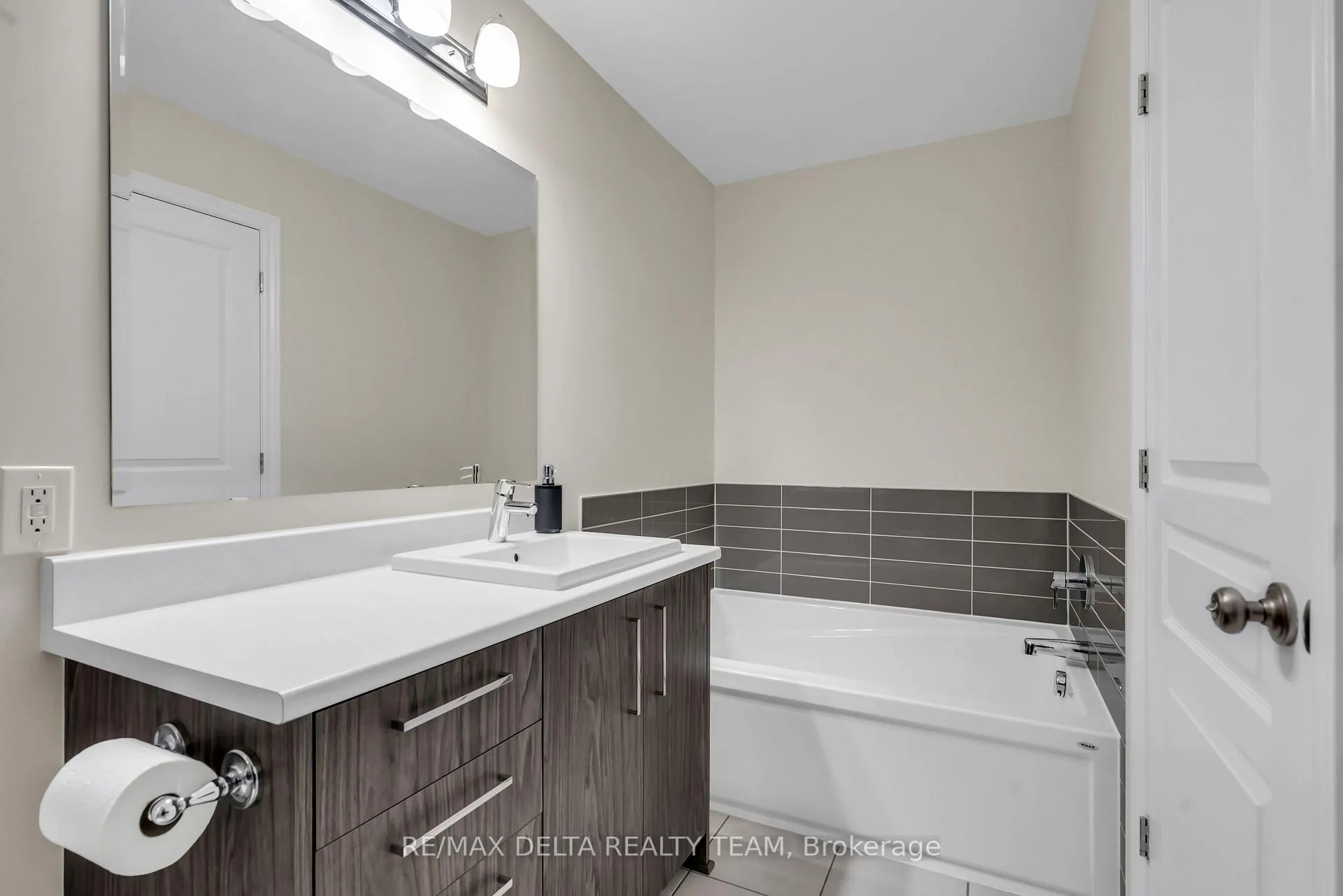 Photo 34 of 700 Guardian Grove, Ottawa, Riverside South/Gloucester Glen — HOMEH