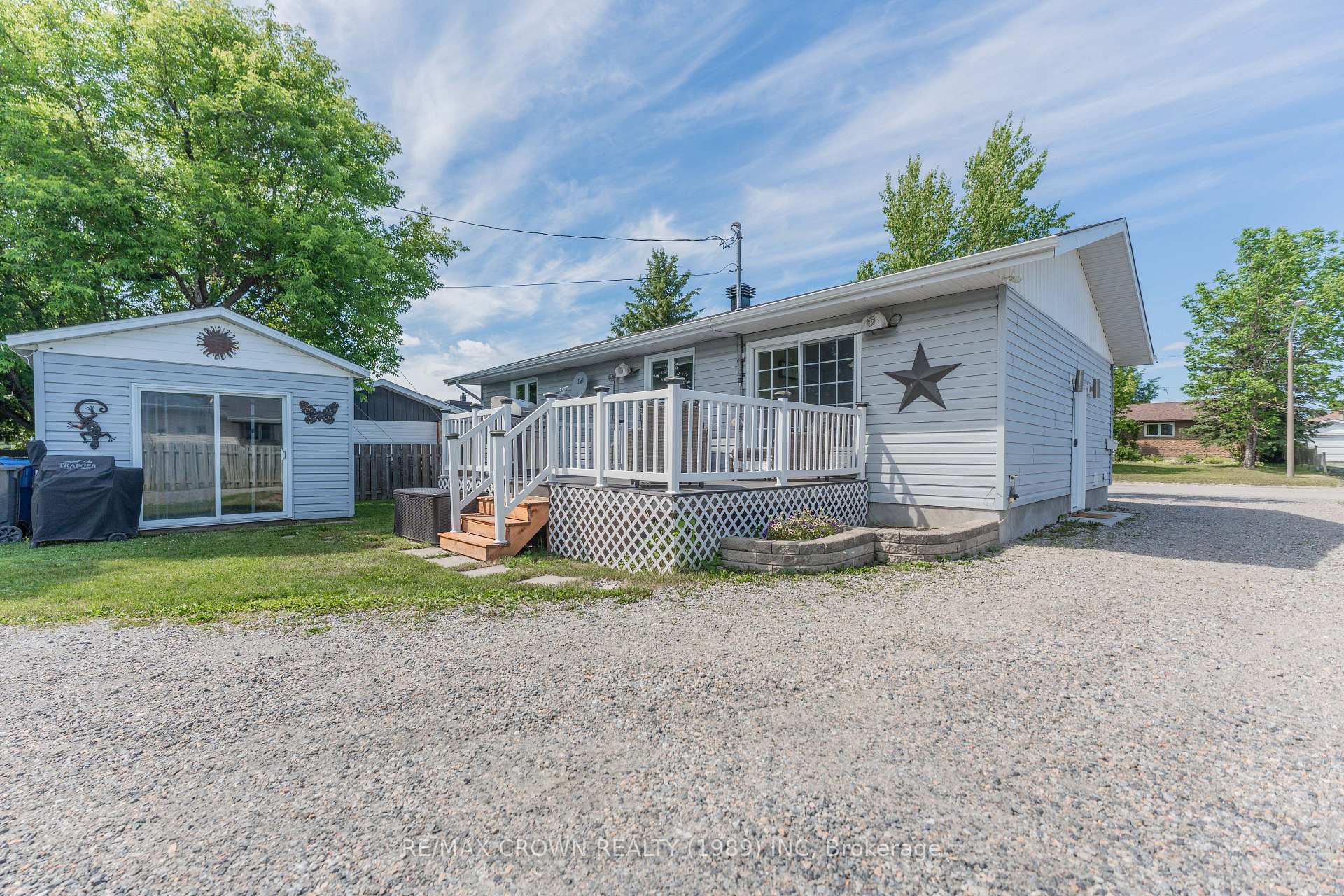 Photo 5 of 29 Hazel Street, Kapuskasing — HOMEH