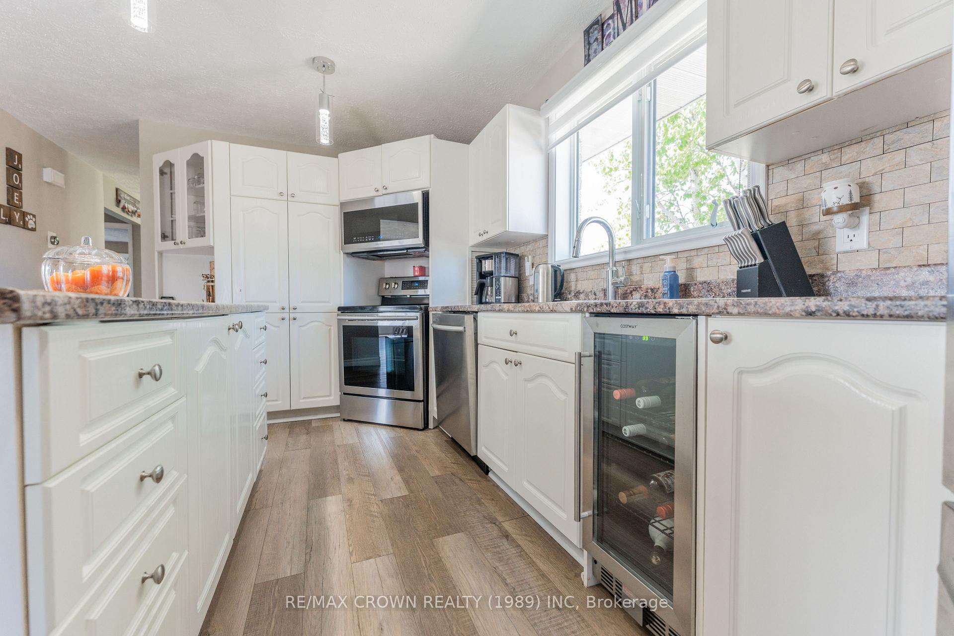 Photo 8 of 29 Hazel Street, Kapuskasing — HOMEH