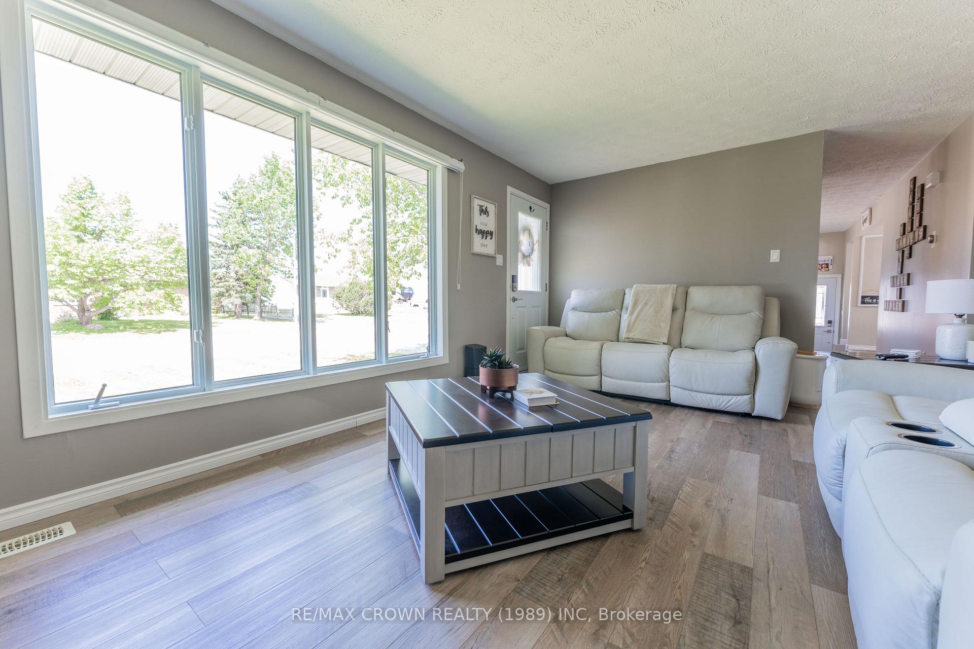Photo 17 of 29 Hazel Street, Kapuskasing — HOMEH