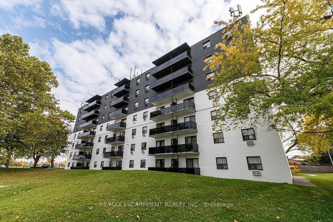 Photo 7 of Unit 702, 607 Heritage Drive, Waterloo, Heritage Park - Kitchener — HOMEH