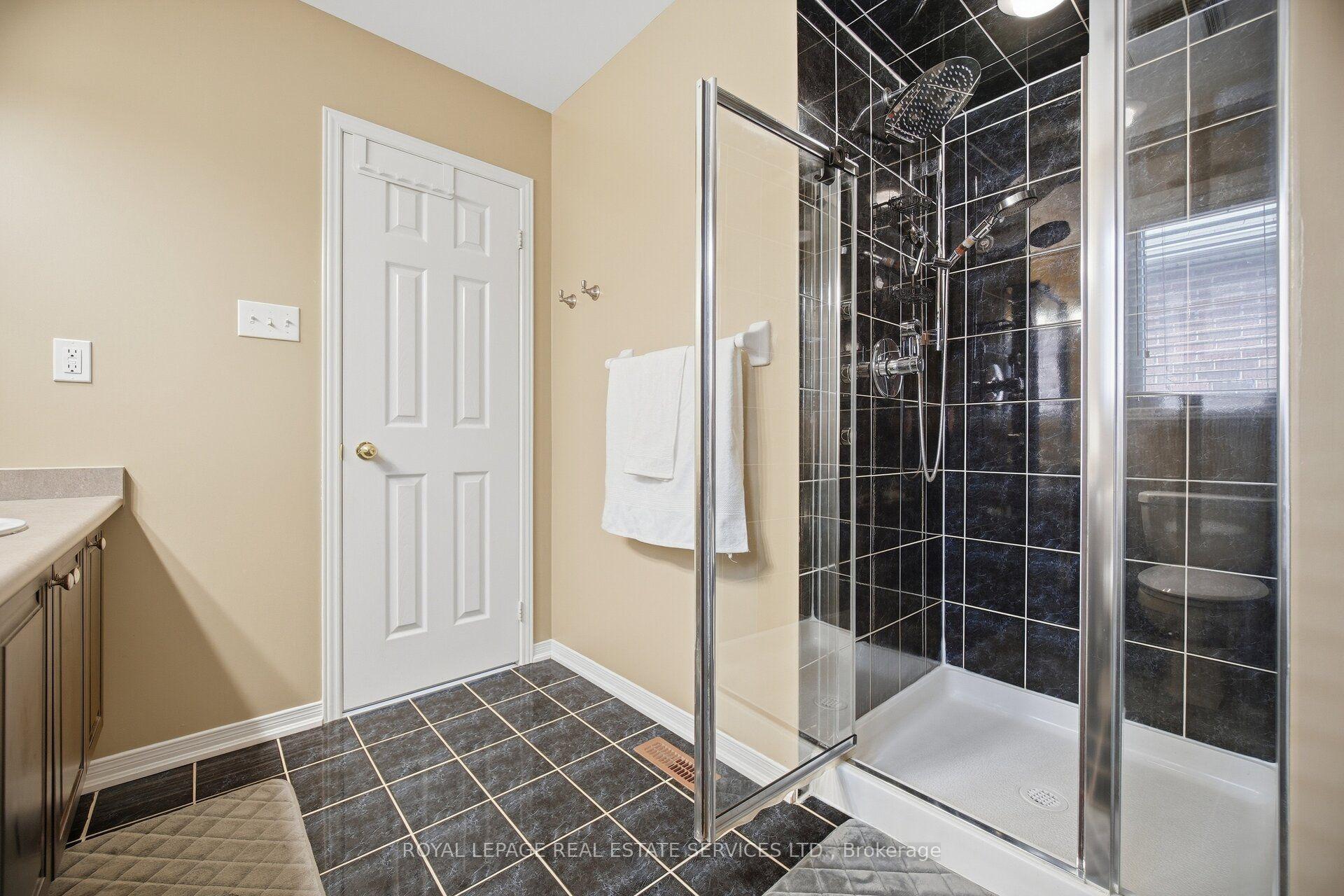 Photo 36 of 332 Duncan Lane N, Milton, Scott — HOMEH