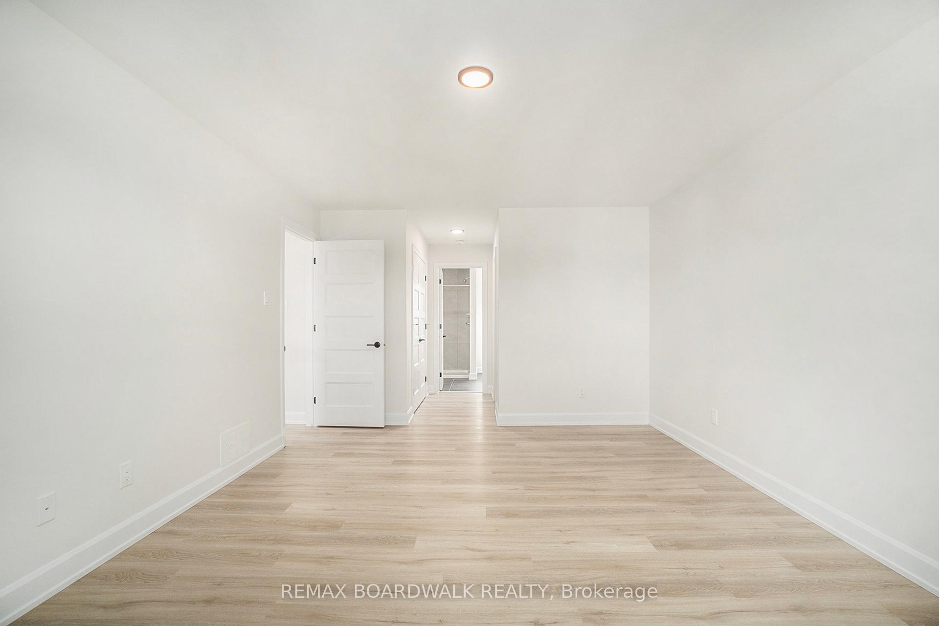 Photo 13 of 619 Geneva Crescent, Russell, Embrun — HOMEH
