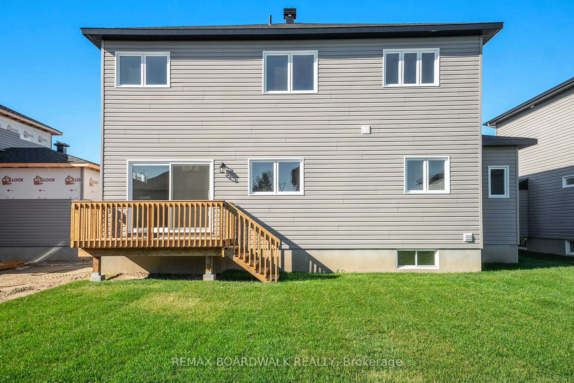 Photo 20 of 619 Geneva Crescent, Russell, Embrun — HOMEH