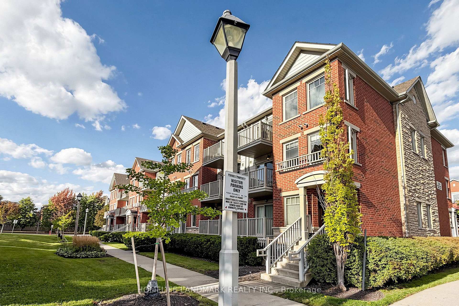 Photo 2 of Unit 68, 3250 Bentley Drive, Mississauga, Churchill Meadows — HOMEH