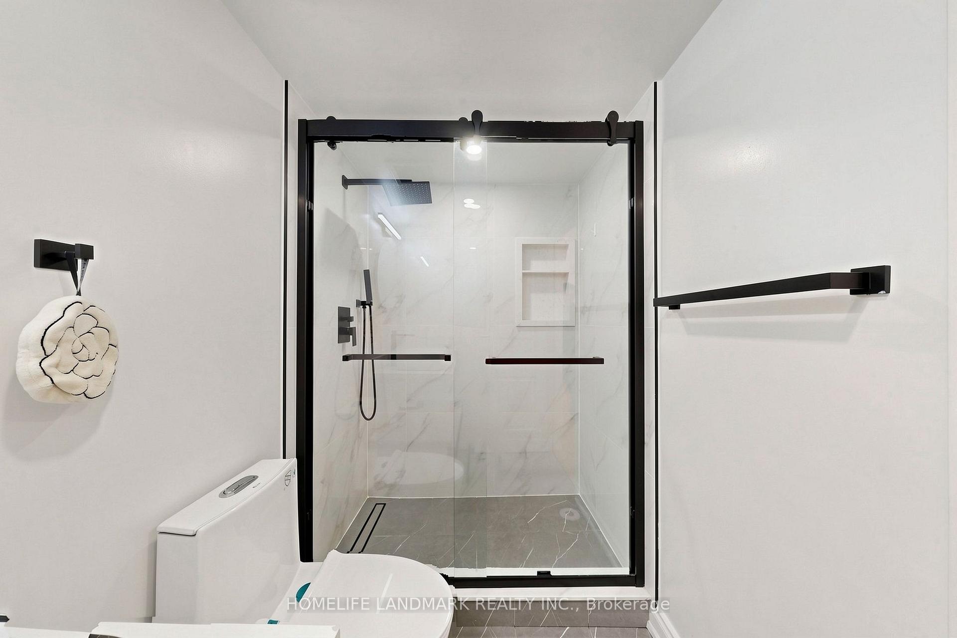 Photo 32 of Unit 68, 3250 Bentley Drive, Mississauga, Churchill Meadows — HOMEH