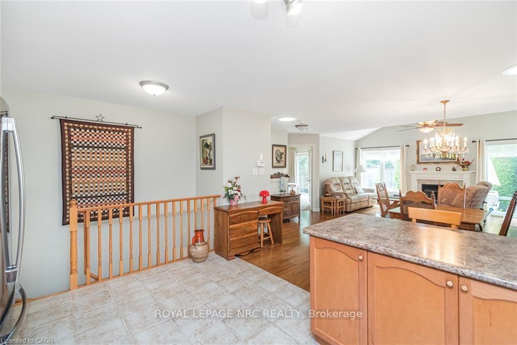 Photo 11 of 80 Vinifera Drive, Grimsby, Grimsby East — HOMEH