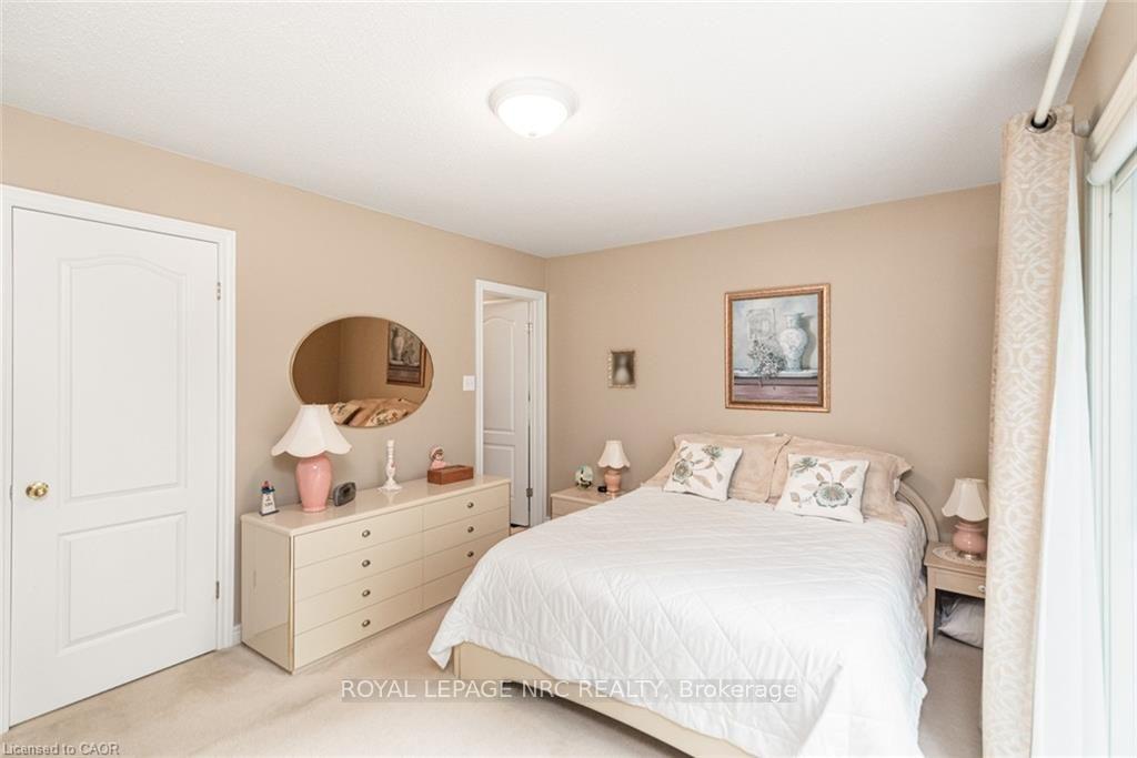 Photo 17 of 80 Vinifera Drive, Grimsby, Grimsby East — HOMEH