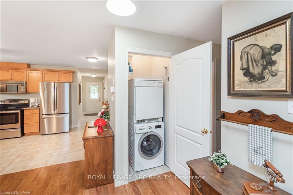Photo 20 of 80 Vinifera Drive, Grimsby, Grimsby East — HOMEH