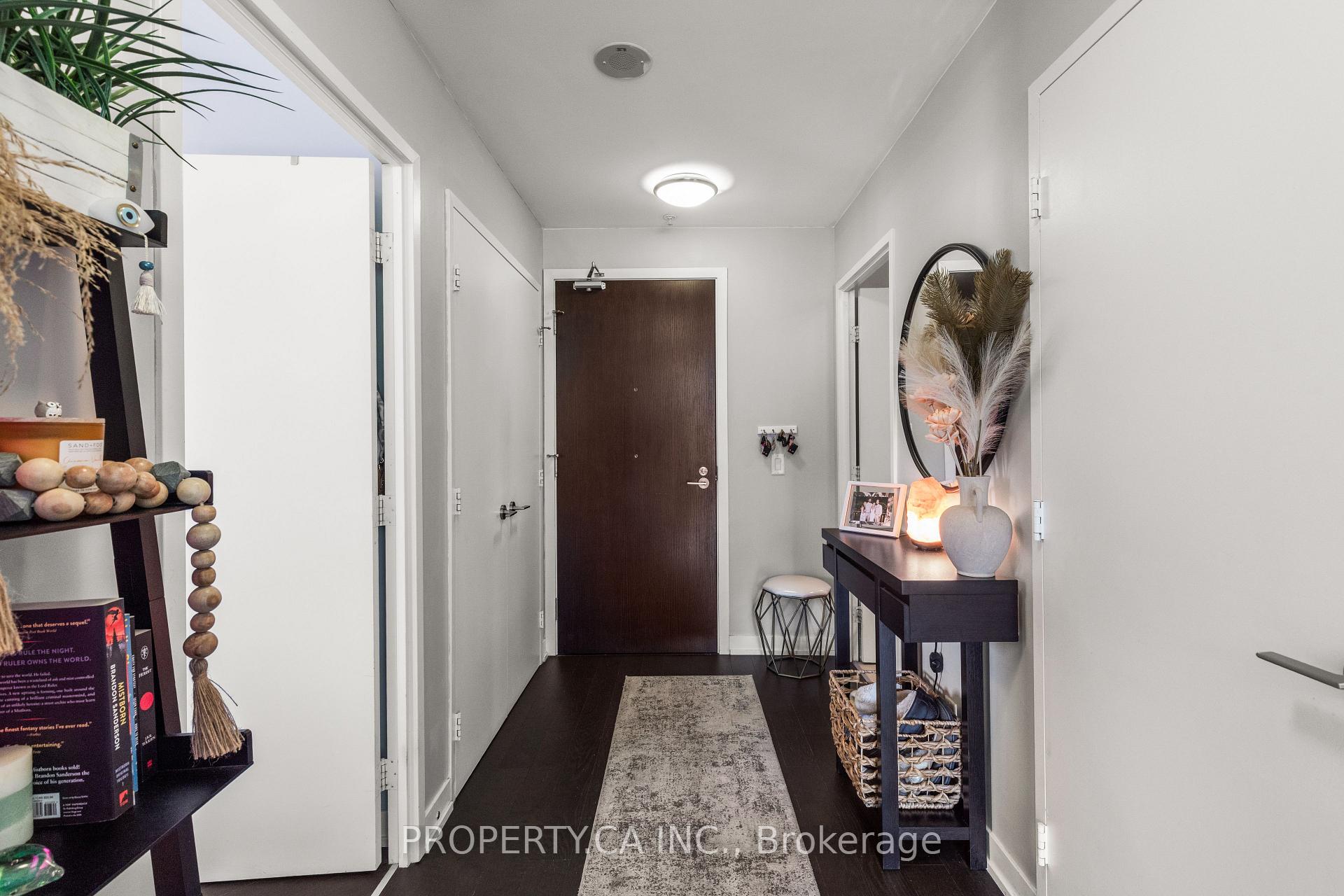 Photo 3 of Unit N122, 120 Bayview Avenue, Toronto, Waterfront Communities — HOMEH