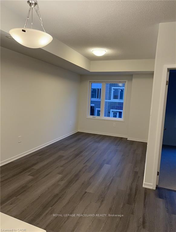 Photo 5 of Unit 39, 21 Honeycrisp Crescent, Vaughan, Vaughan Corporate Centre — HOMEH