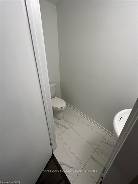 Photo 13 of Unit 39, 21 Honeycrisp Crescent, Vaughan, Vaughan Corporate Centre — HOMEH