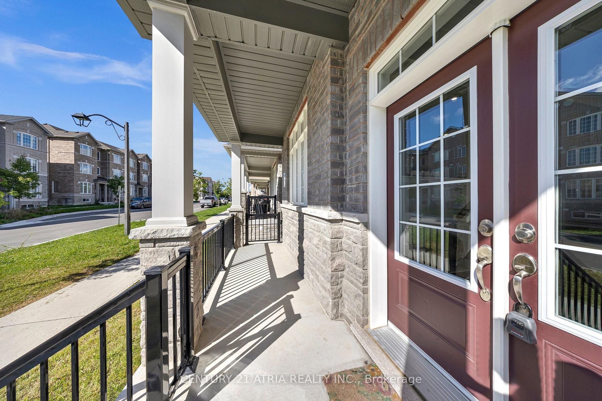 Photo 3 of 548 White's Hill Avenue, Markham, Cornell — HOMEH
