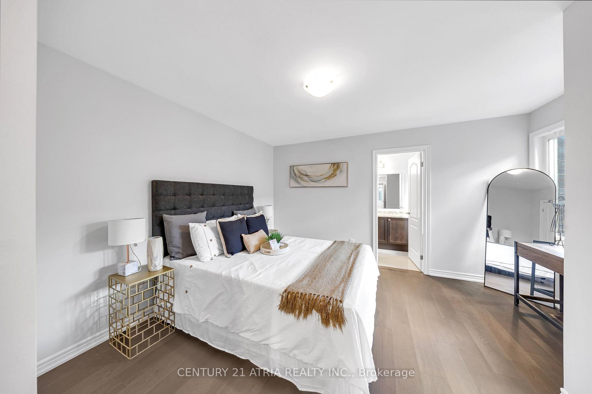 Photo 19 of 548 White's Hill Avenue, Markham, Cornell — HOMEH