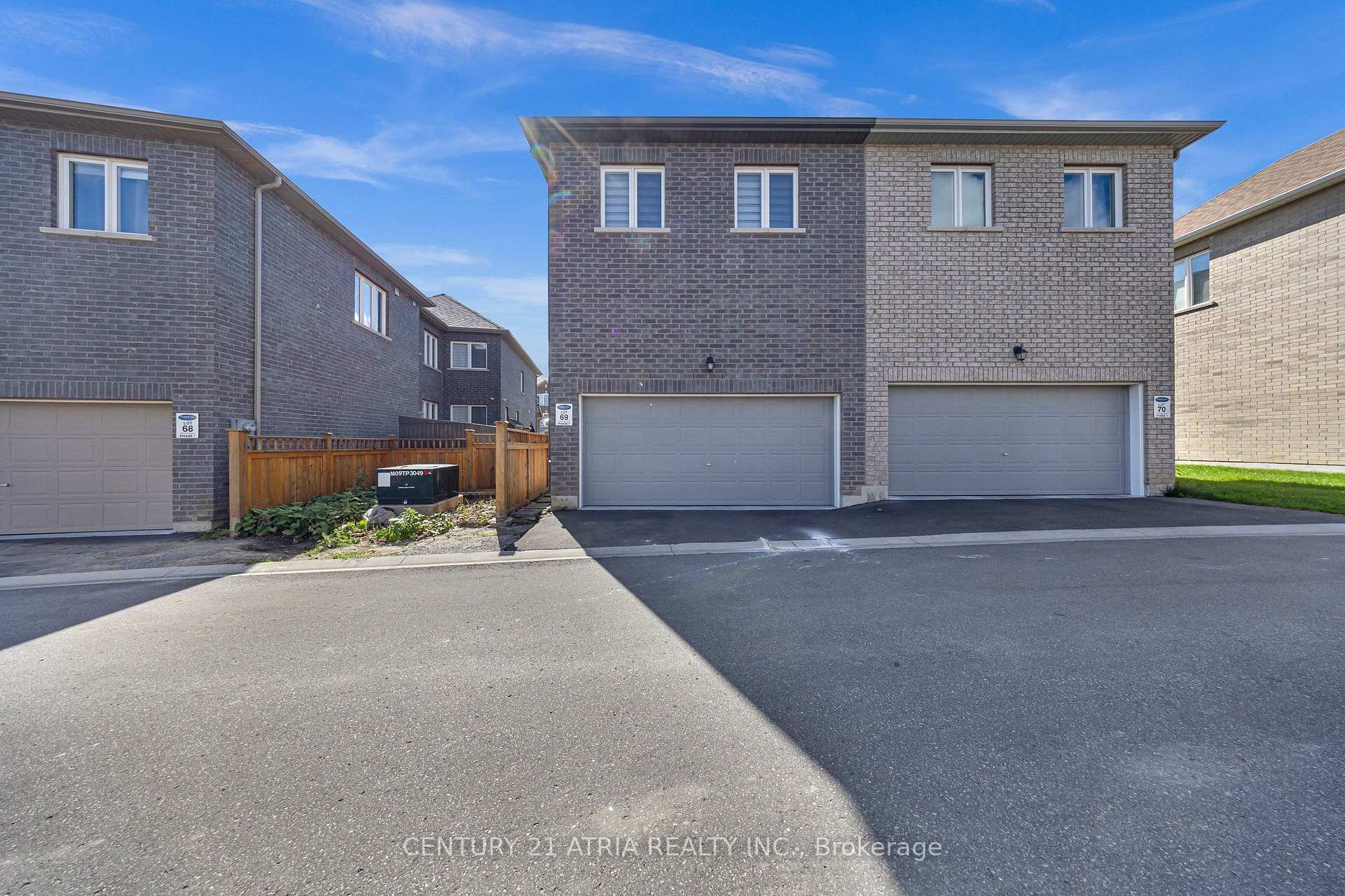 Photo 35 of 548 White's Hill Avenue, Markham, Cornell — HOMEH