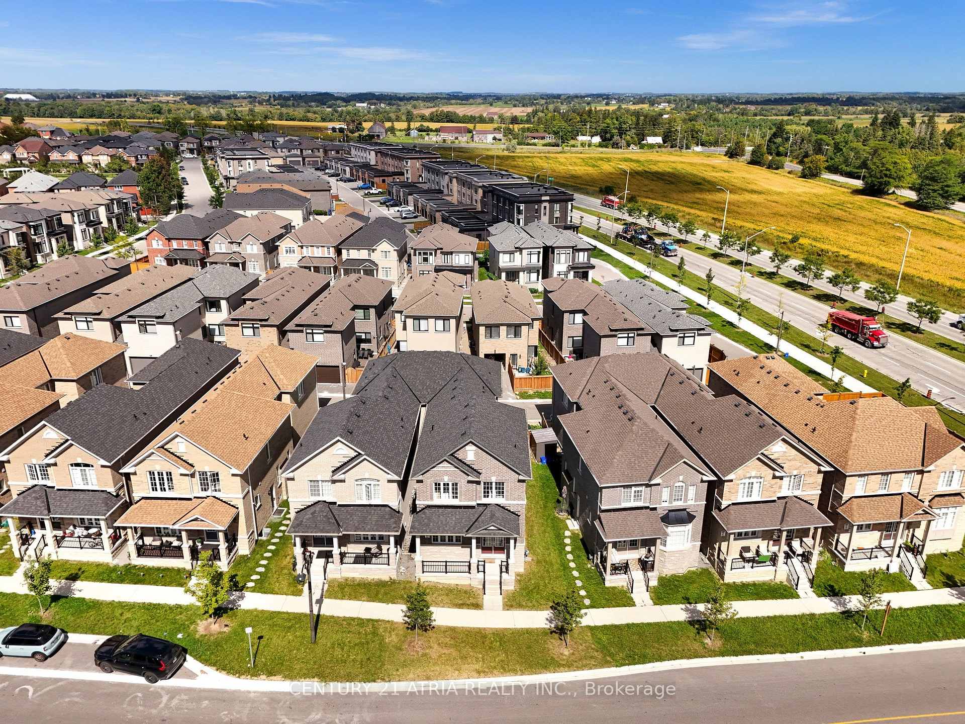 Photo 40 of 548 White's Hill Avenue, Markham, Cornell — HOMEH