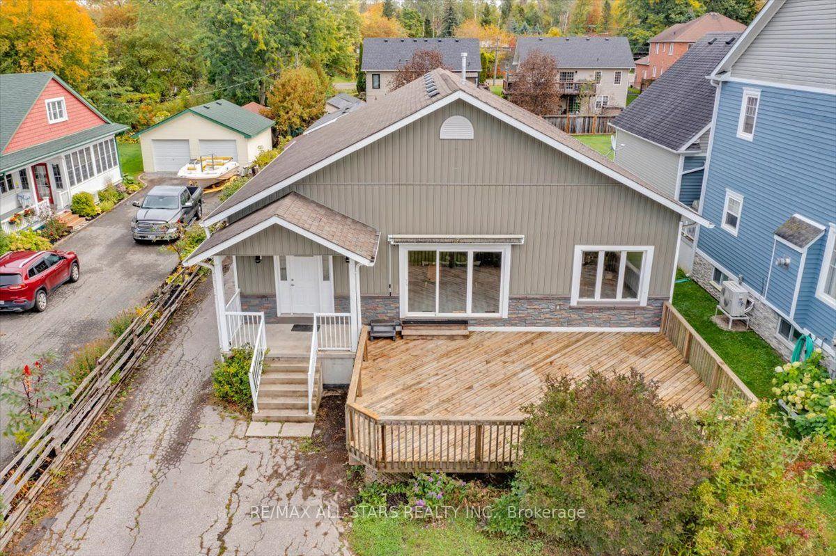 Photo 2 of 369 Lake Drive, Georgina, Historic Lakeshore Communities — HOMEH