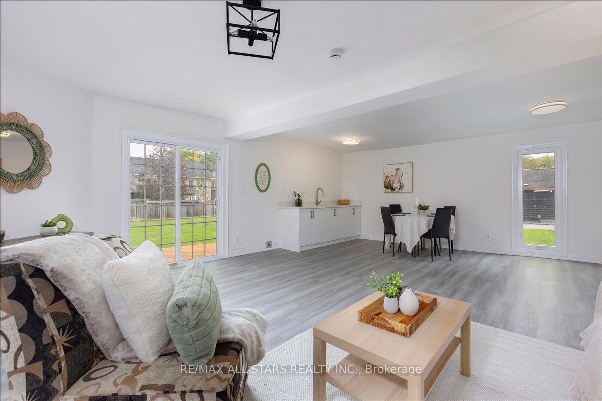 Photo 4 of 369 Lake Drive, Georgina, Historic Lakeshore Communities — HOMEH