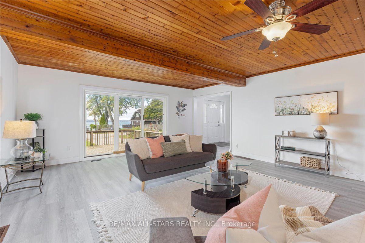 Photo 8 of 369 Lake Drive, Georgina, Historic Lakeshore Communities — HOMEH