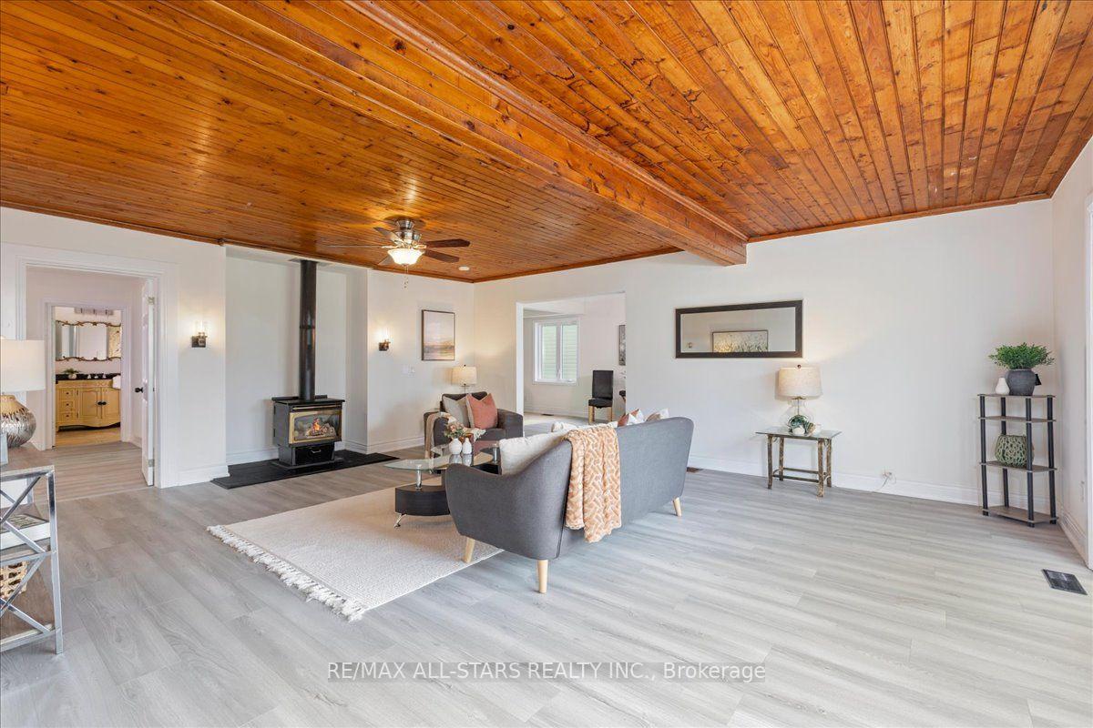 Photo 22 of 369 Lake Drive, Georgina, Historic Lakeshore Communities — HOMEH