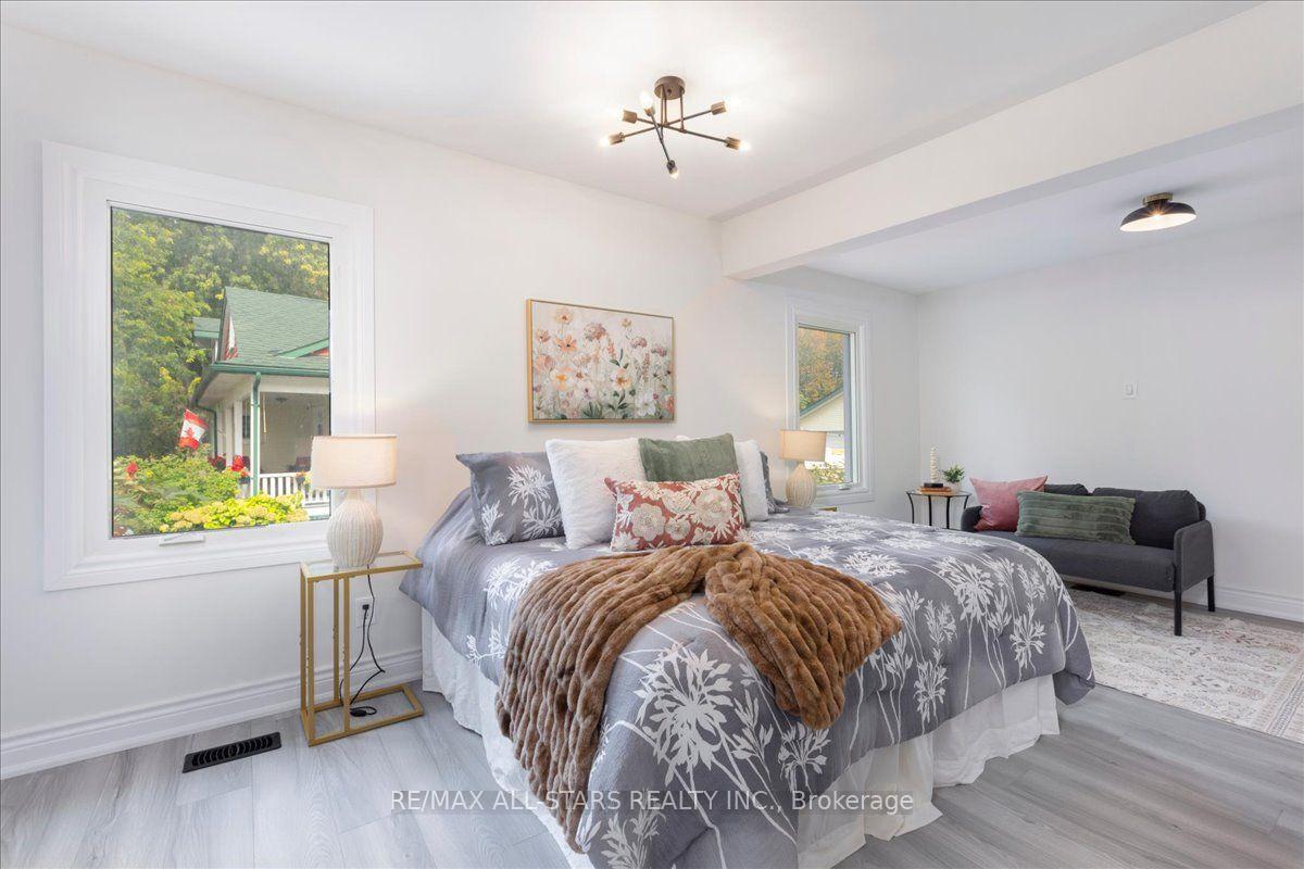 Photo 26 of 369 Lake Drive, Georgina, Historic Lakeshore Communities — HOMEH