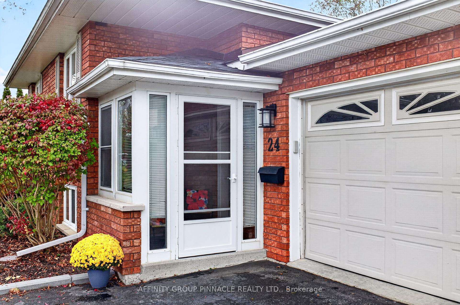 Photo 4 of 24 Andrew Drive, Kawartha Lakes, Lindsay — HOMEH