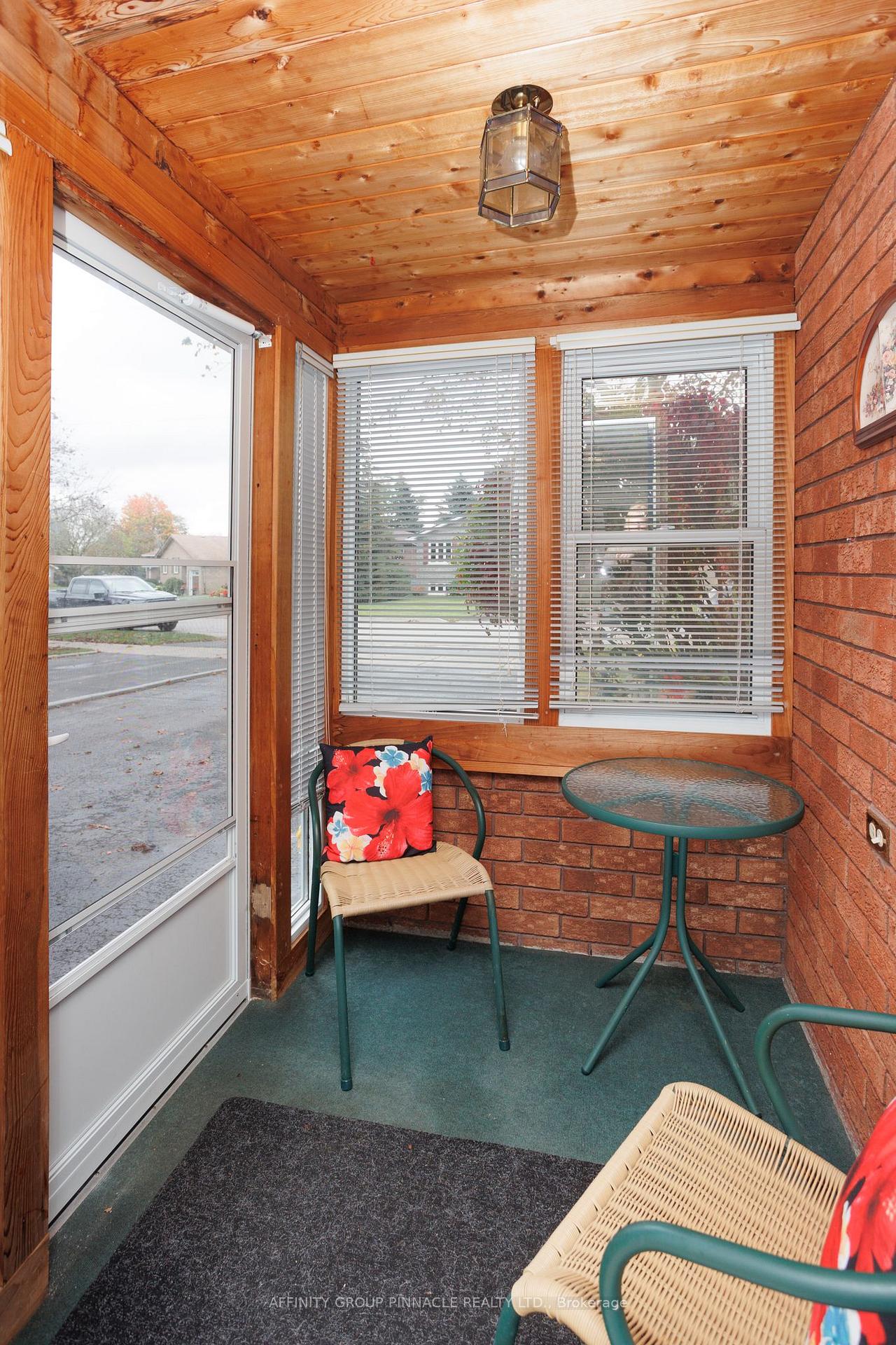 Photo 5 of 24 Andrew Drive, Kawartha Lakes, Lindsay — HOMEH