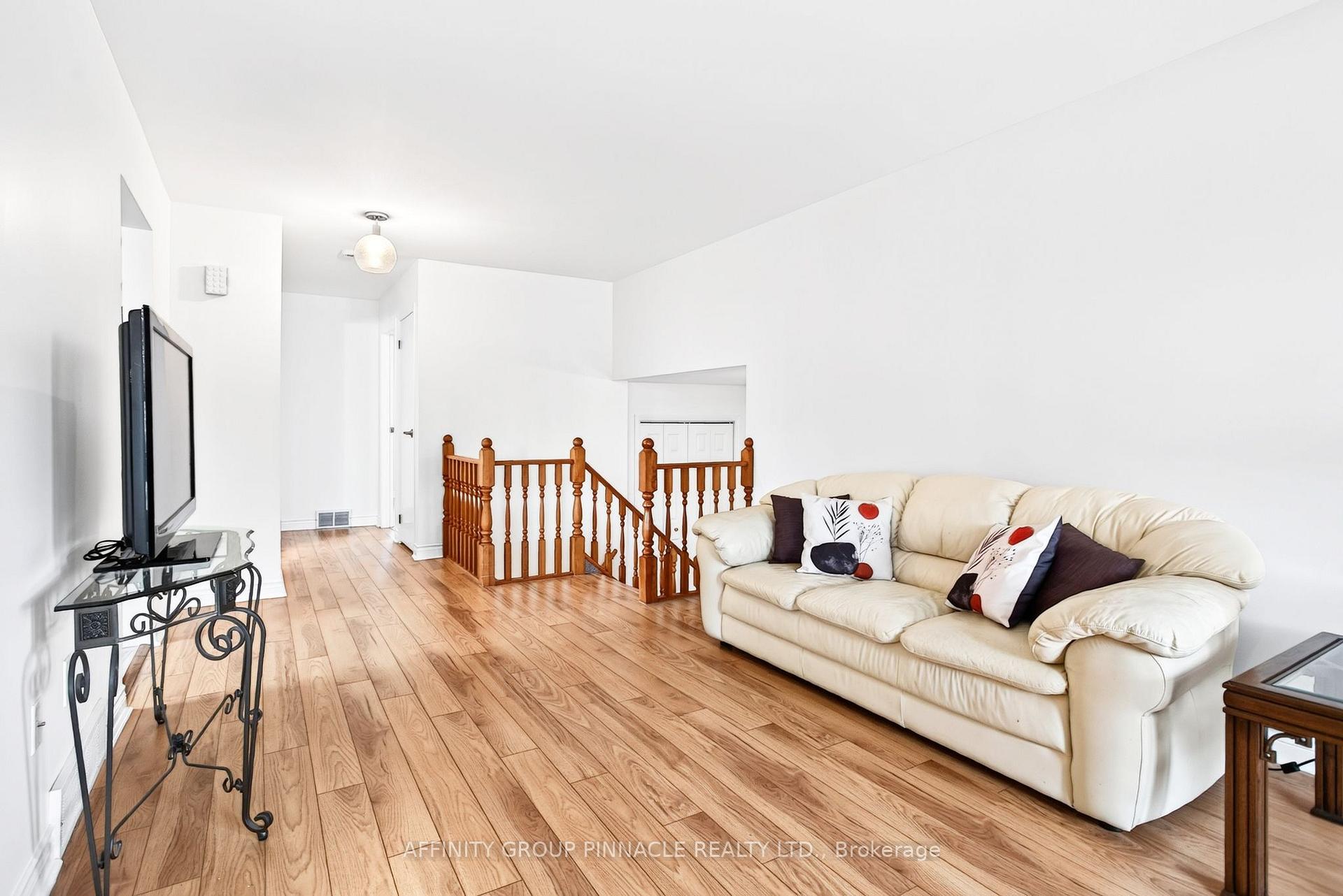 Photo 9 of 24 Andrew Drive, Kawartha Lakes, Lindsay — HOMEH